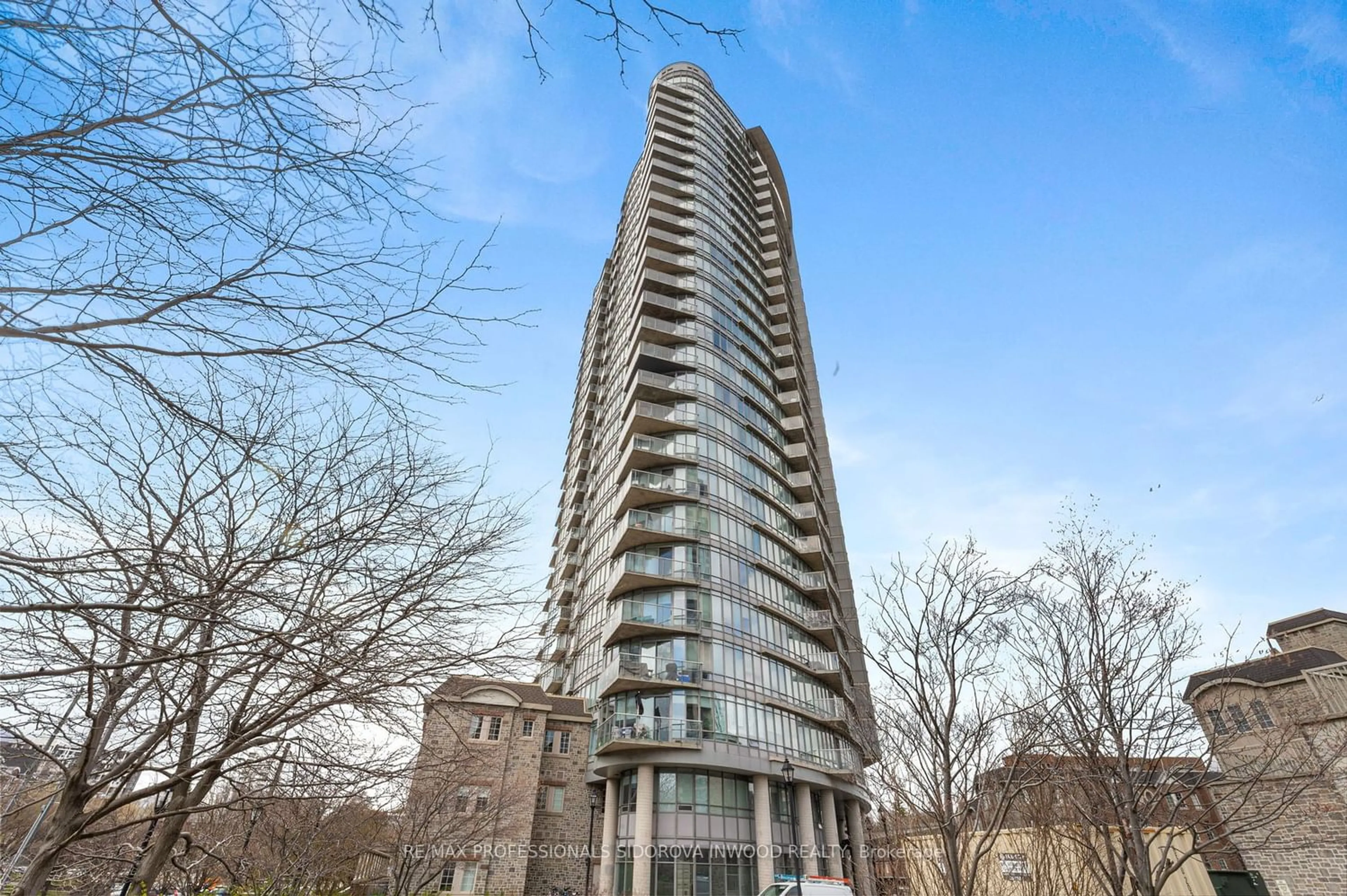 A pic from exterior of the house or condo for 15 Windermere Ave #1108, Toronto Ontario M6S 5A2