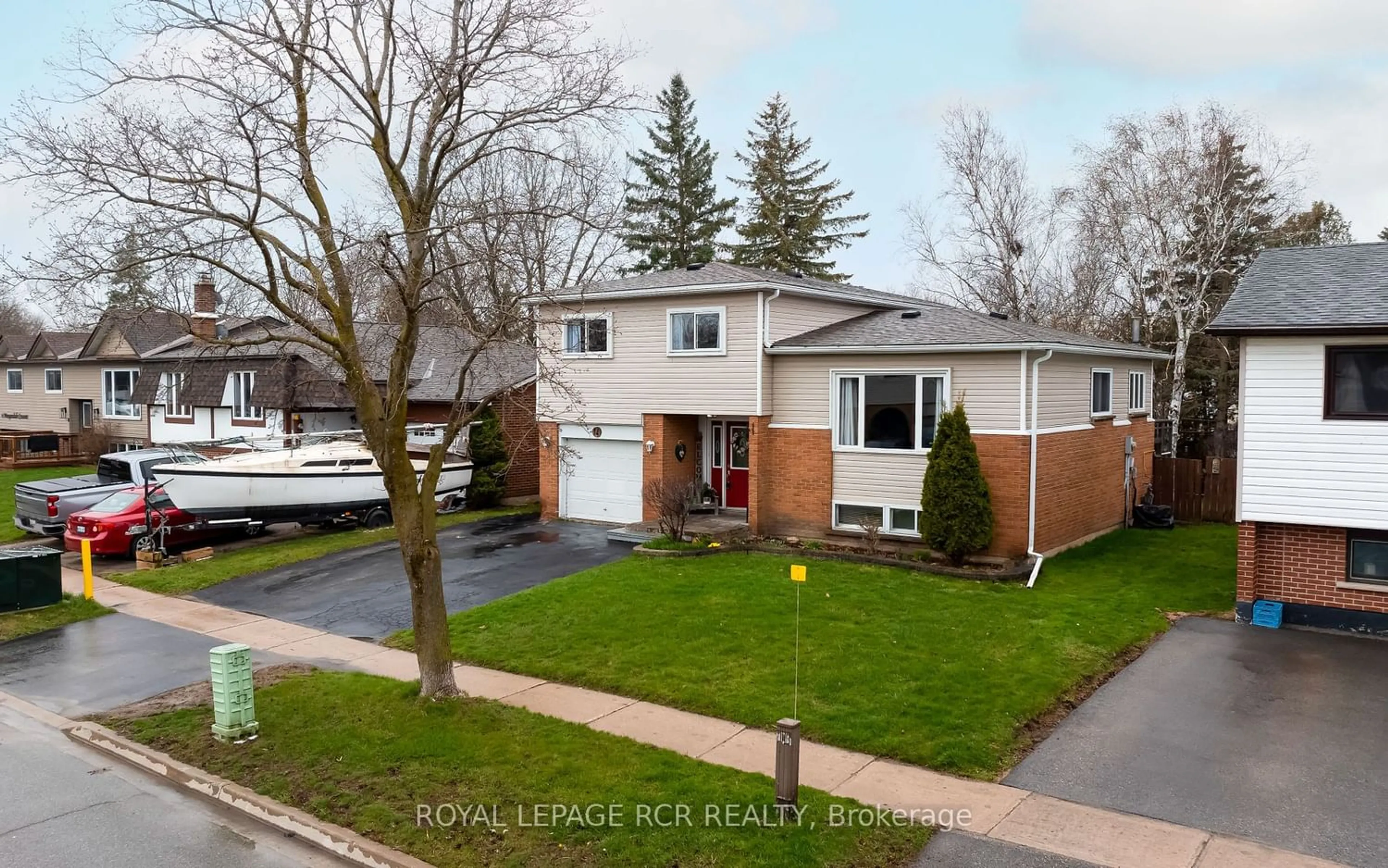 Frontside or backside of a home for 14 Morgandale Cres, Orangeville Ontario L9W 3C7