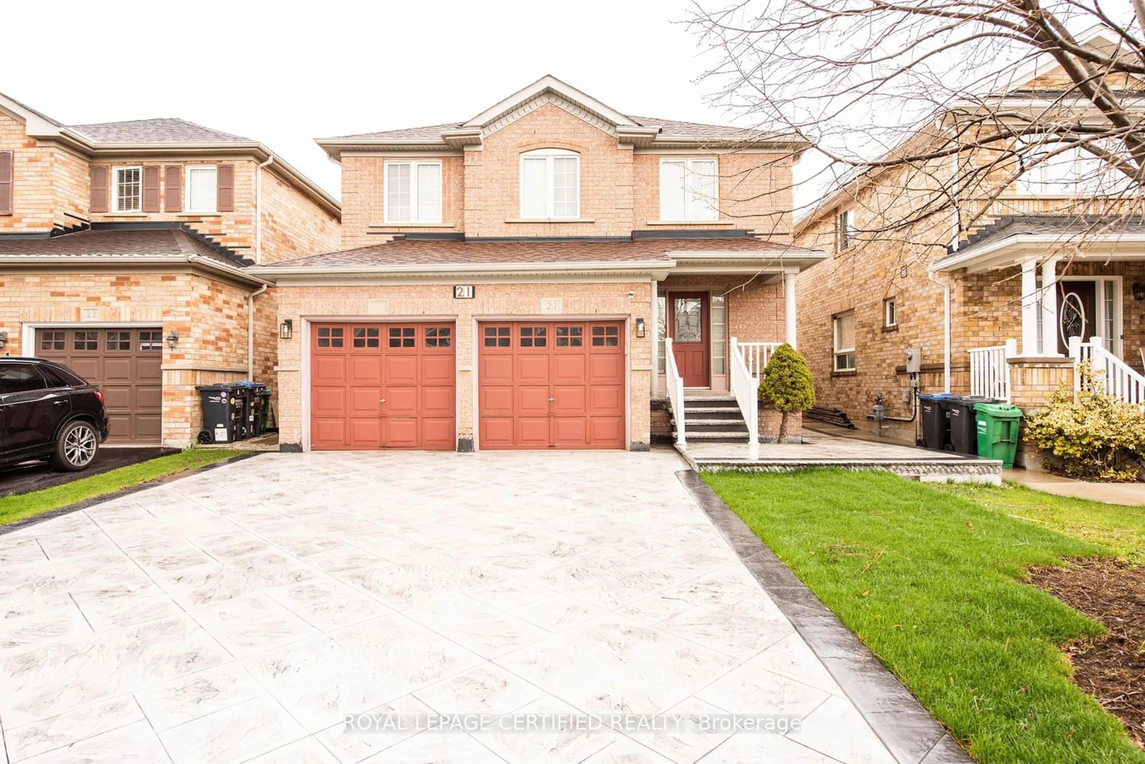 Home with brick exterior material for 21 Silver Egret Rd, Brampton Ontario L7A 3P4