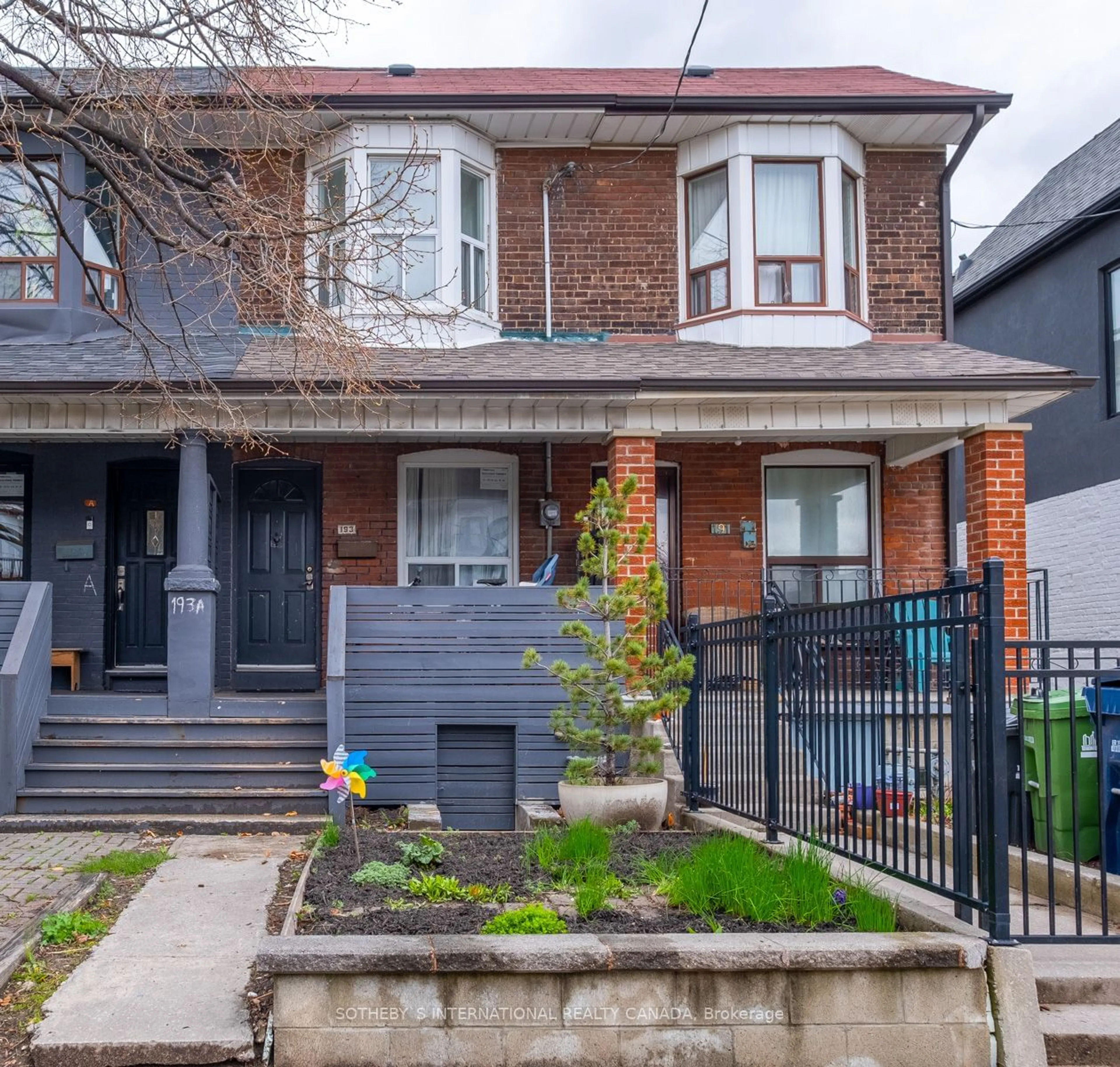 Home with brick exterior material for 193 Emerson Ave, Toronto Ontario M6H 3T7