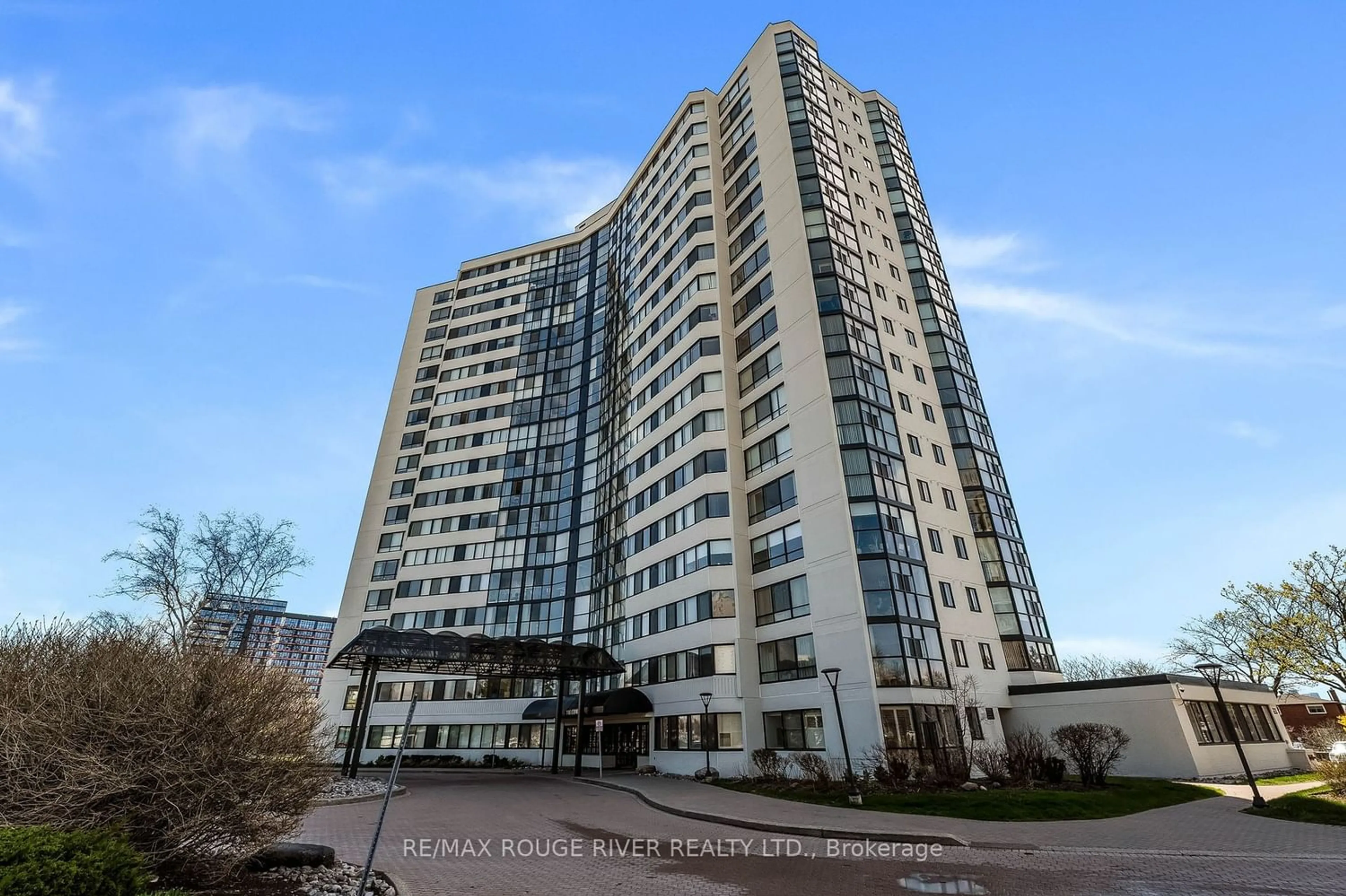 A pic from exterior of the house or condo for 1360 Rathburn Rd #903, Mississauga Ontario L4W 4H4