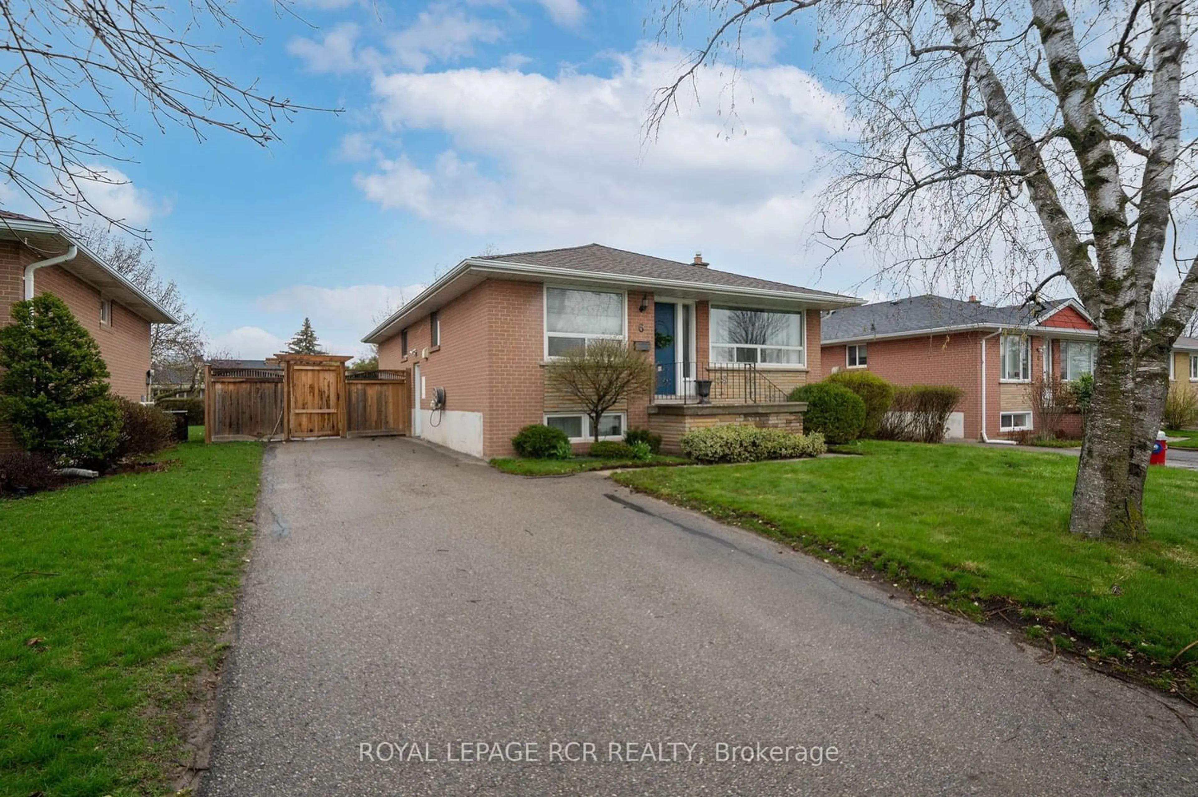 Frontside or backside of a home for 6 Ridgetop Ave, Brampton Ontario L6X 1Z7