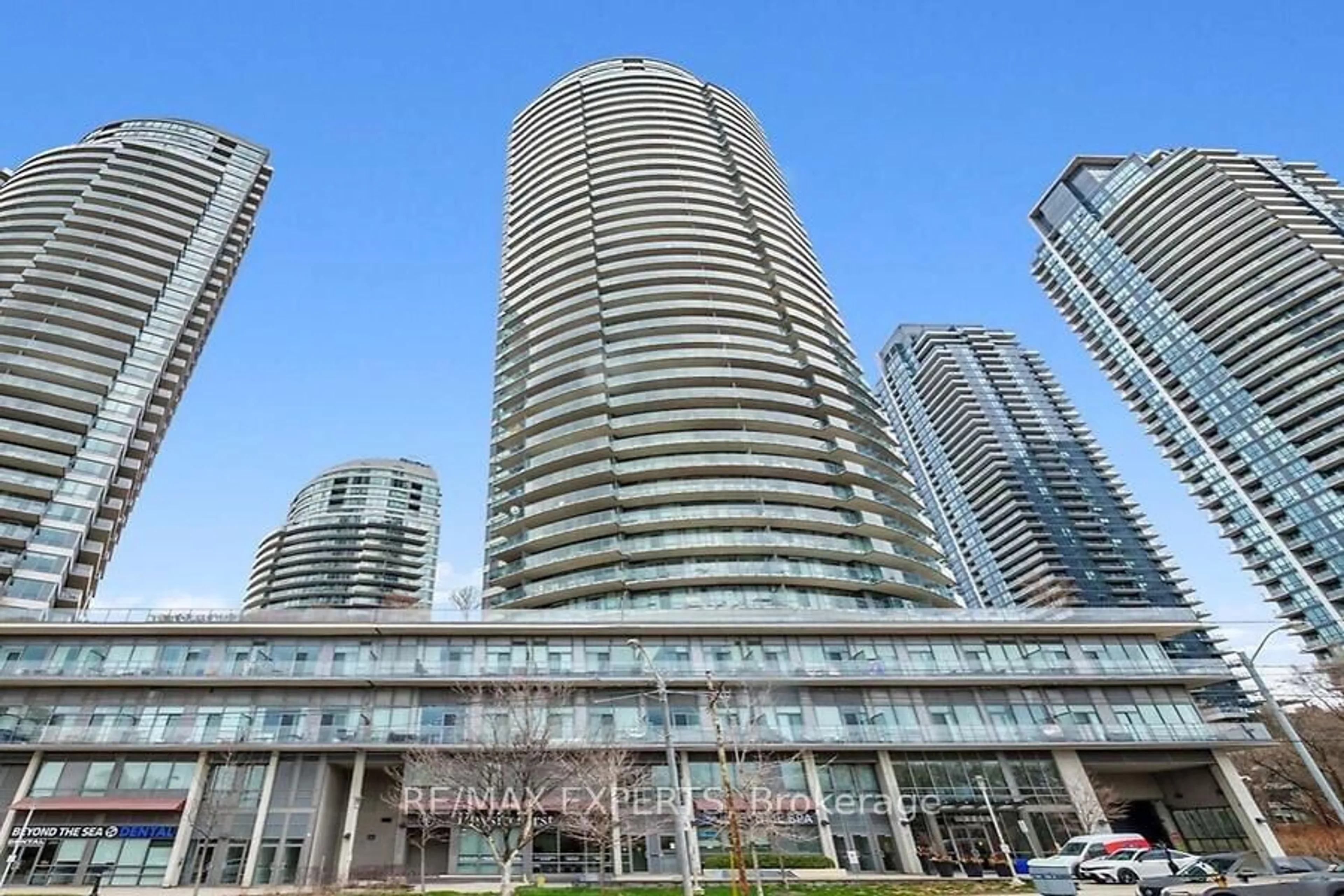 A pic from exterior of the house or condo for 2230 Lake Shore Blvd #Lph5, Toronto Ontario M8V 0B2
