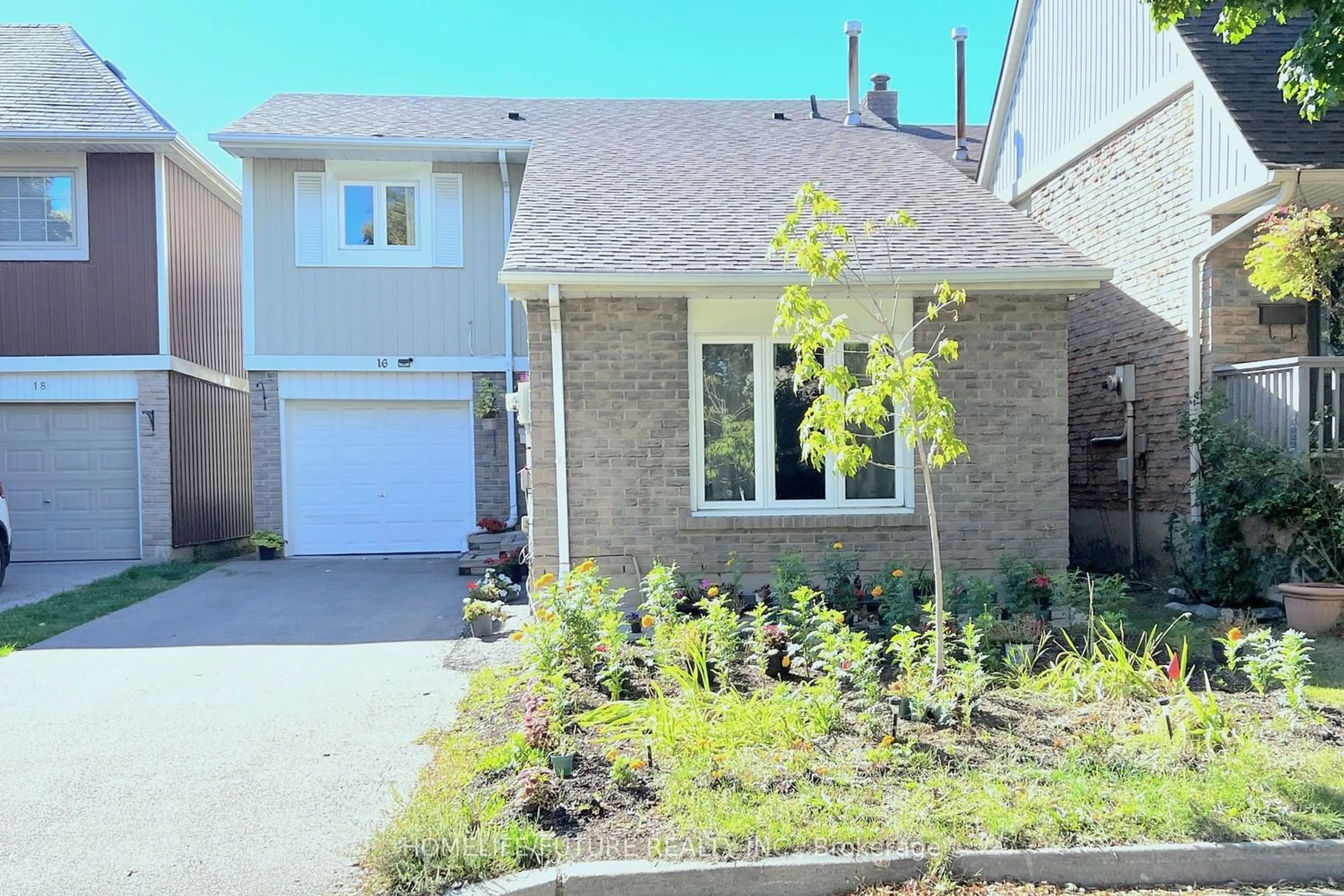 Frontside or backside of a home for 16 Newington Cres, Toronto Ontario M9C 5B8