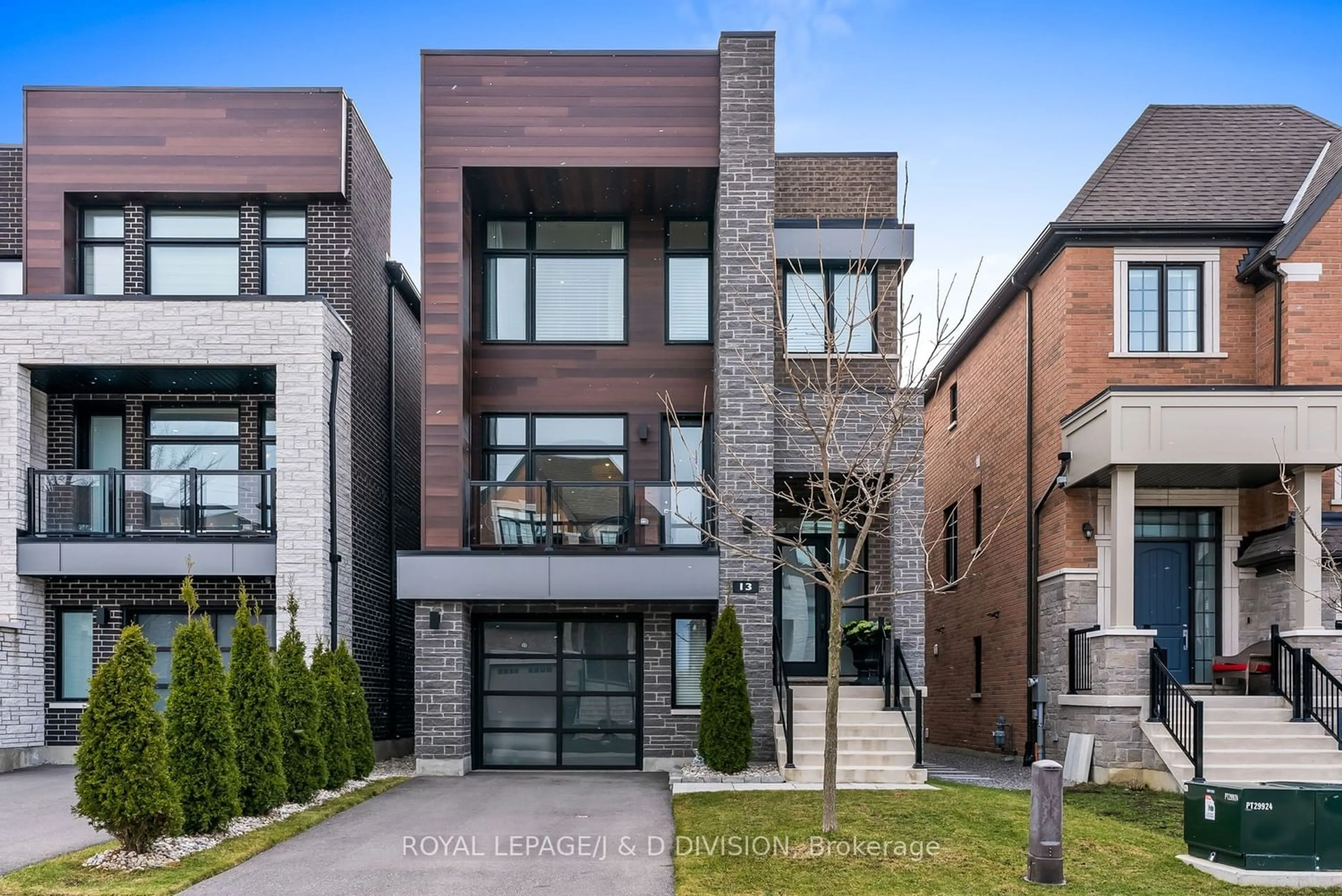 Home with brick exterior material for 13 Chimney Swift Crt, Toronto Ontario M9B 0C6