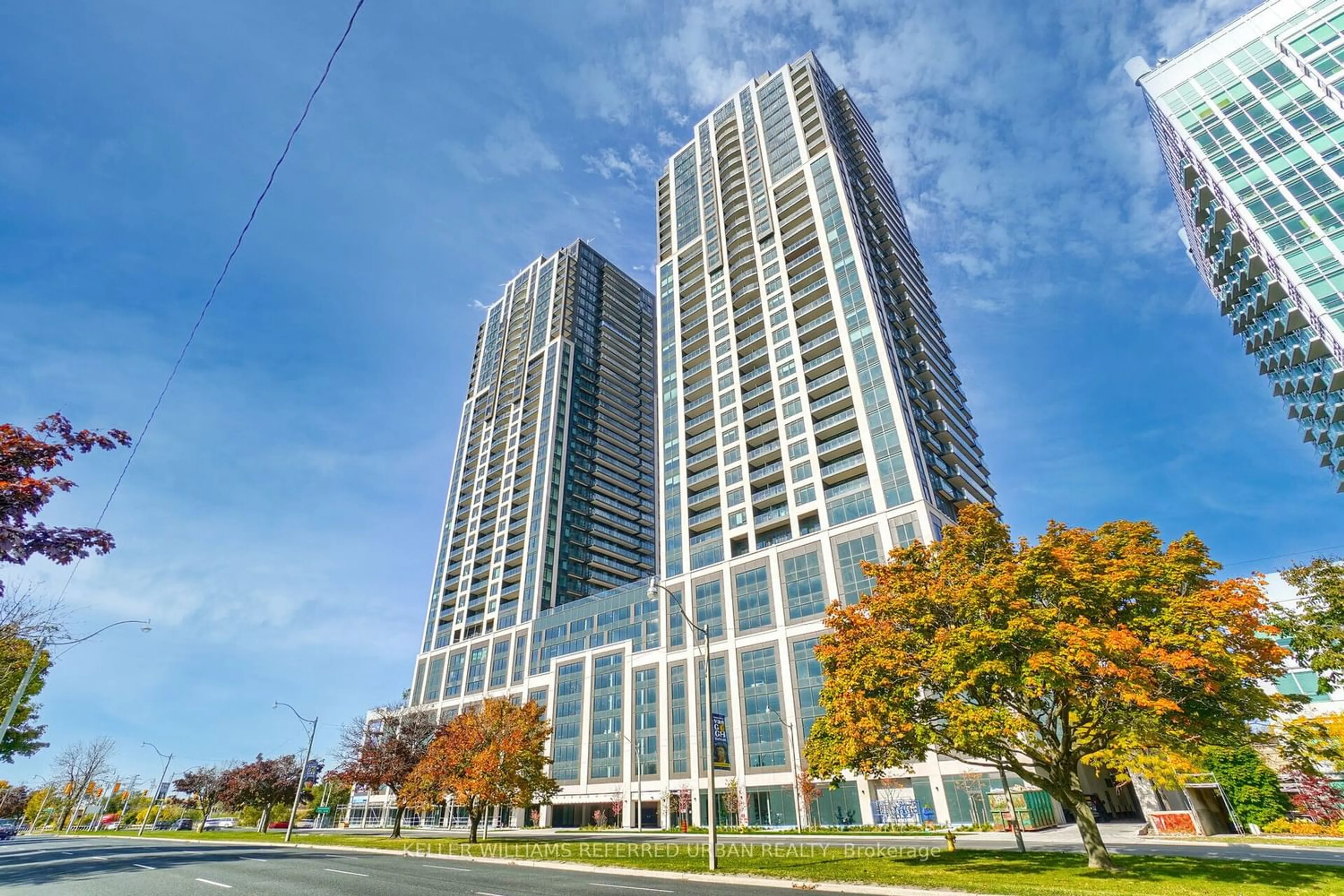 A pic from exterior of the house or condo for 1926 Lake Shore Blvd #1617, Toronto Ontario M6S 1A1