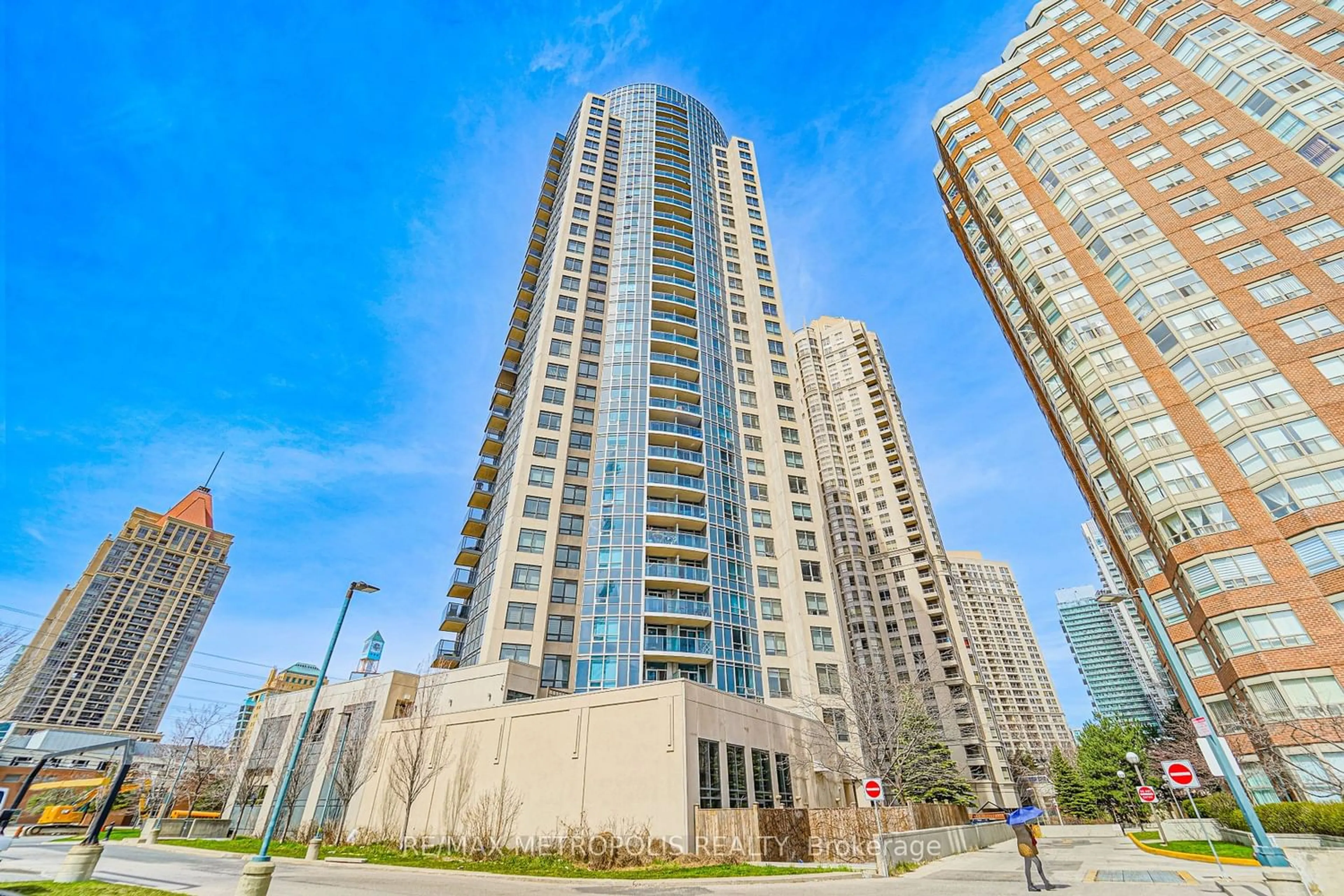 A pic from exterior of the house or condo for 330 Burnhamthorpe Rd #3110, Mississauga Ontario L5B 0E1