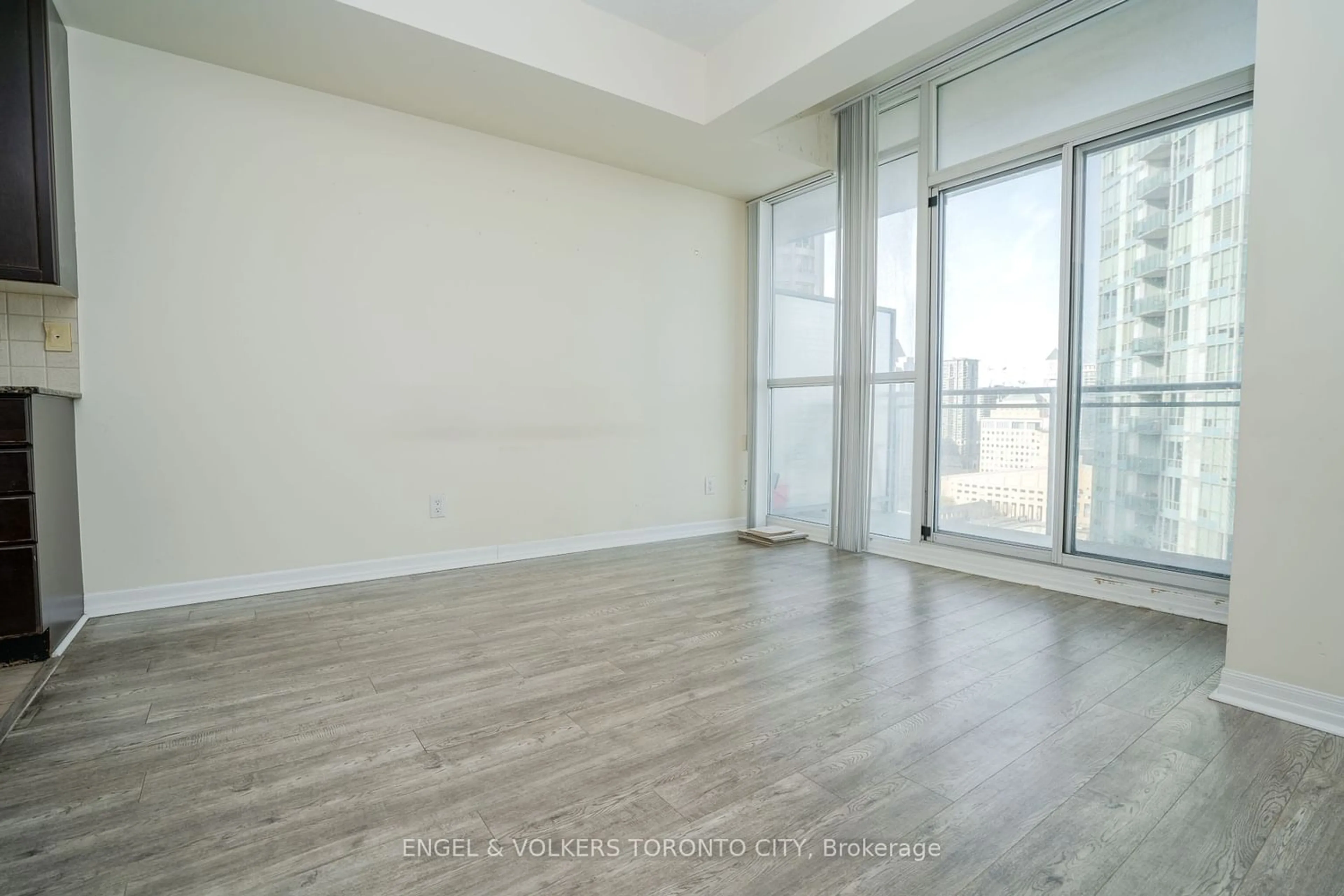 A pic of a room for 225 Webb Dr #2104, Mississauga Ontario L5B 4P2