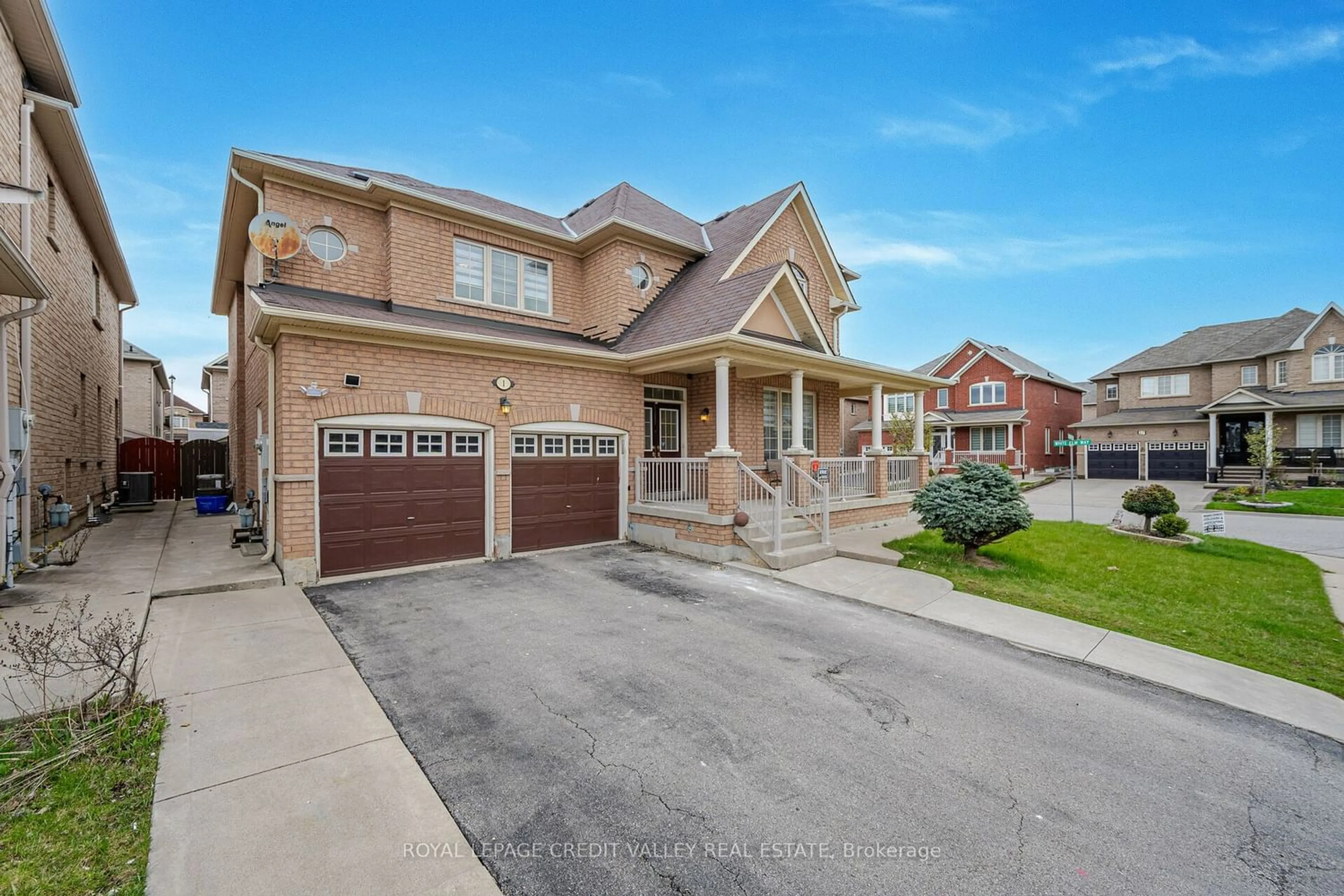 Frontside or backside of a home for 1 White Elm Way, Brampton Ontario L6R 0M6