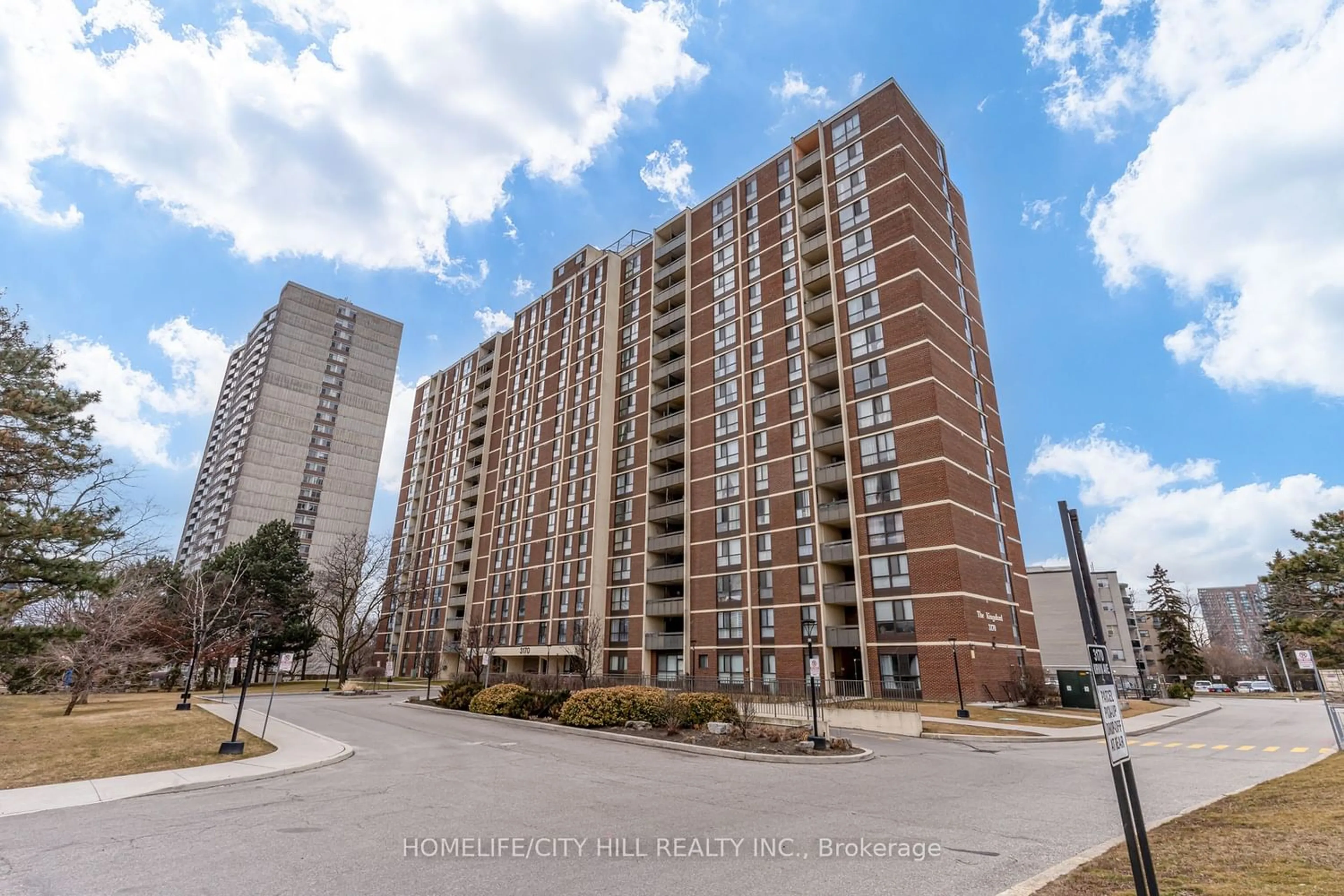 A pic from exterior of the house or condo for 3170 Kirwin Ave #608, Mississauga Ontario L5A 3R1