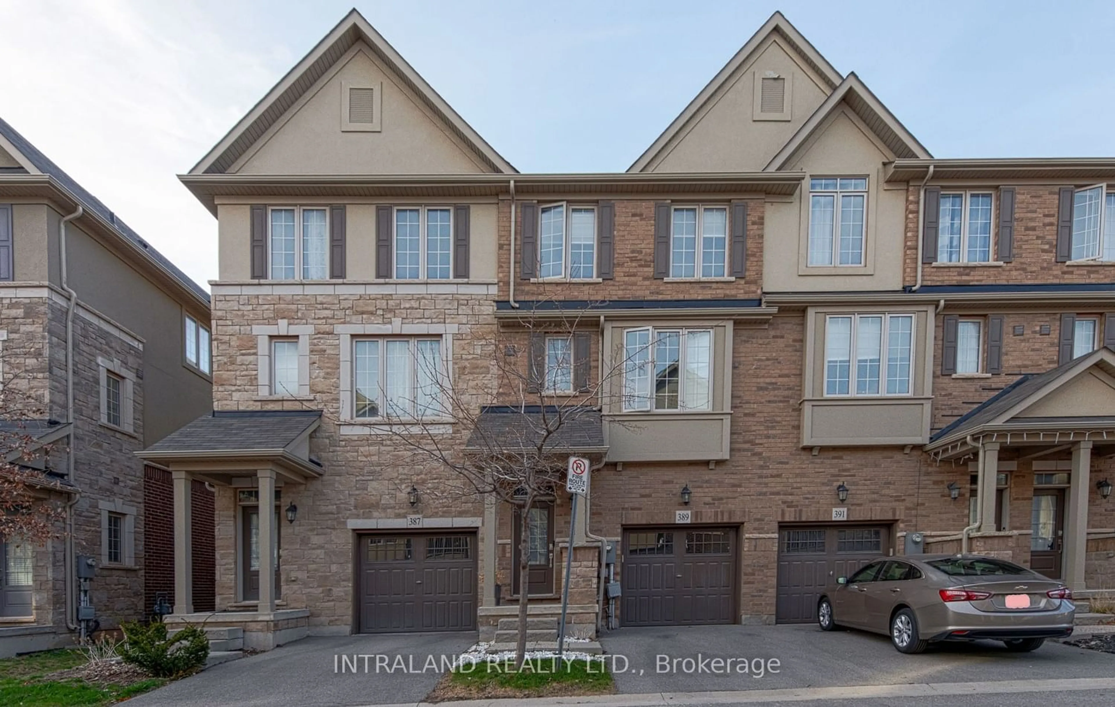 A pic from exterior of the house or condo for 389 Hardwick Common Dr, Oakville Ontario L6H 0P7