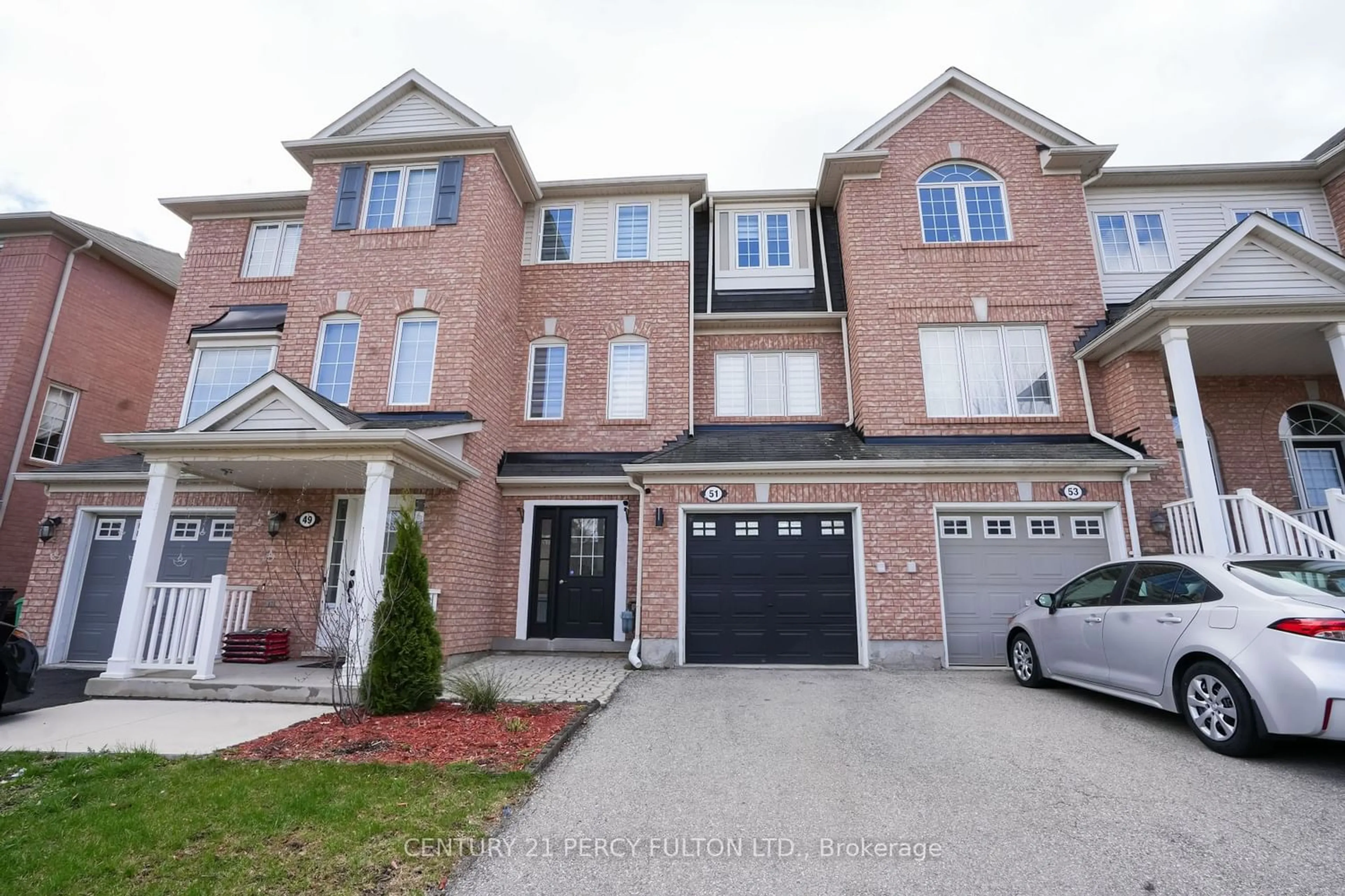A pic from exterior of the house or condo for 51 Decker Hollow Circ, Brampton Ontario L6X 0K9