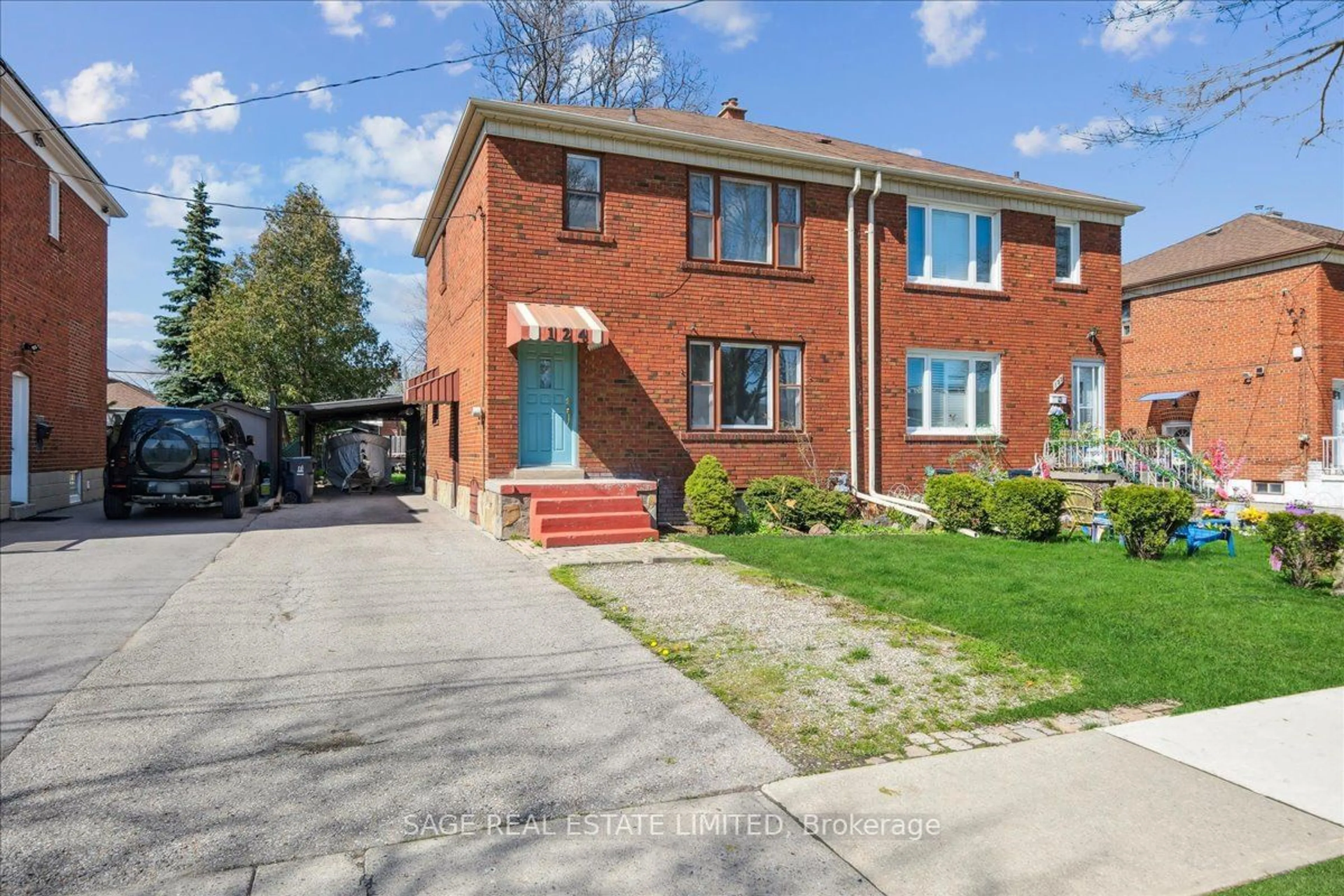 Frontside or backside of a home for 124 Judson St, Toronto Ontario M8Z 1B1