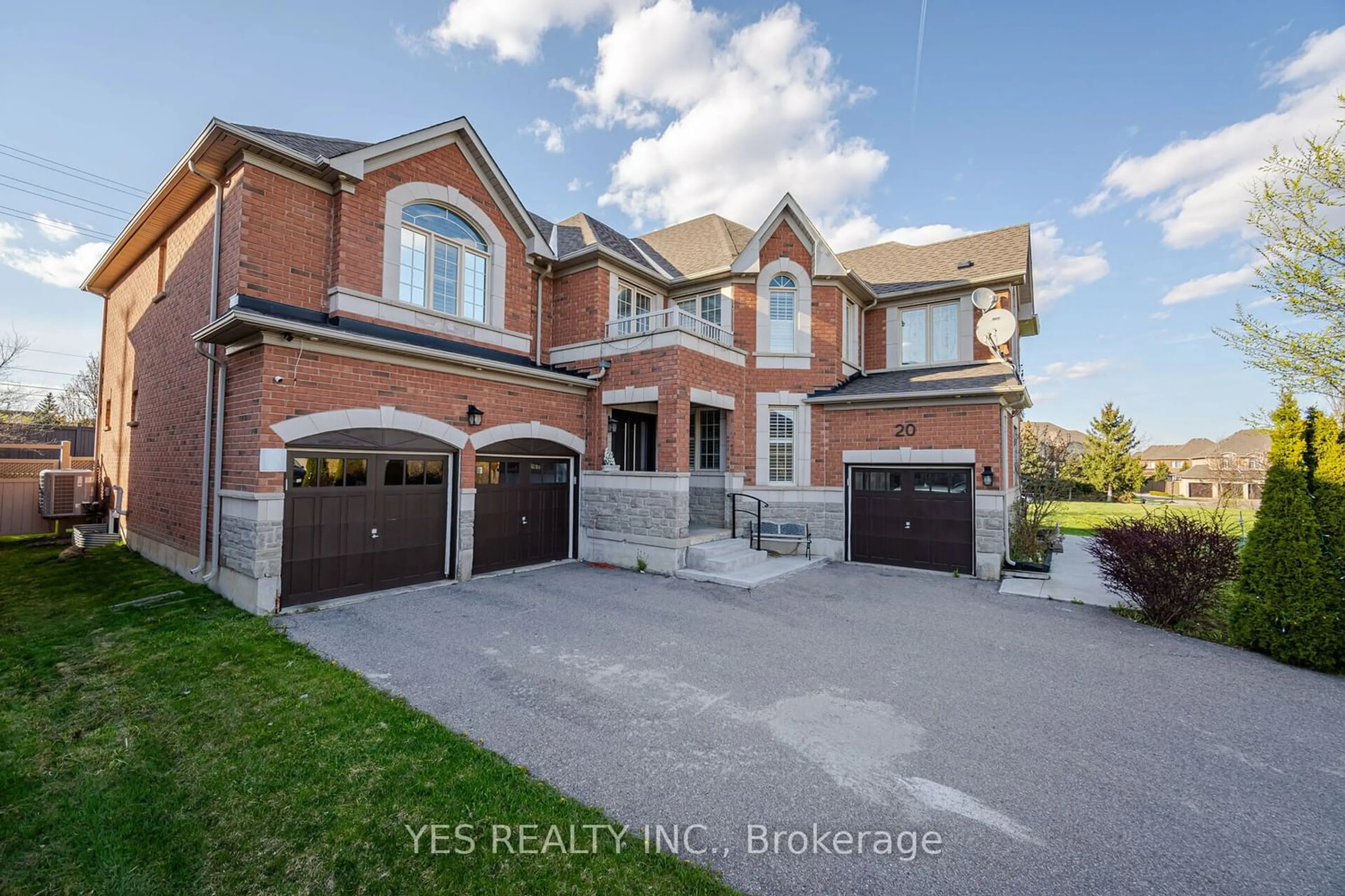 Frontside or backside of a home for 20 Janetville St, Brampton Ontario L6P 2H5