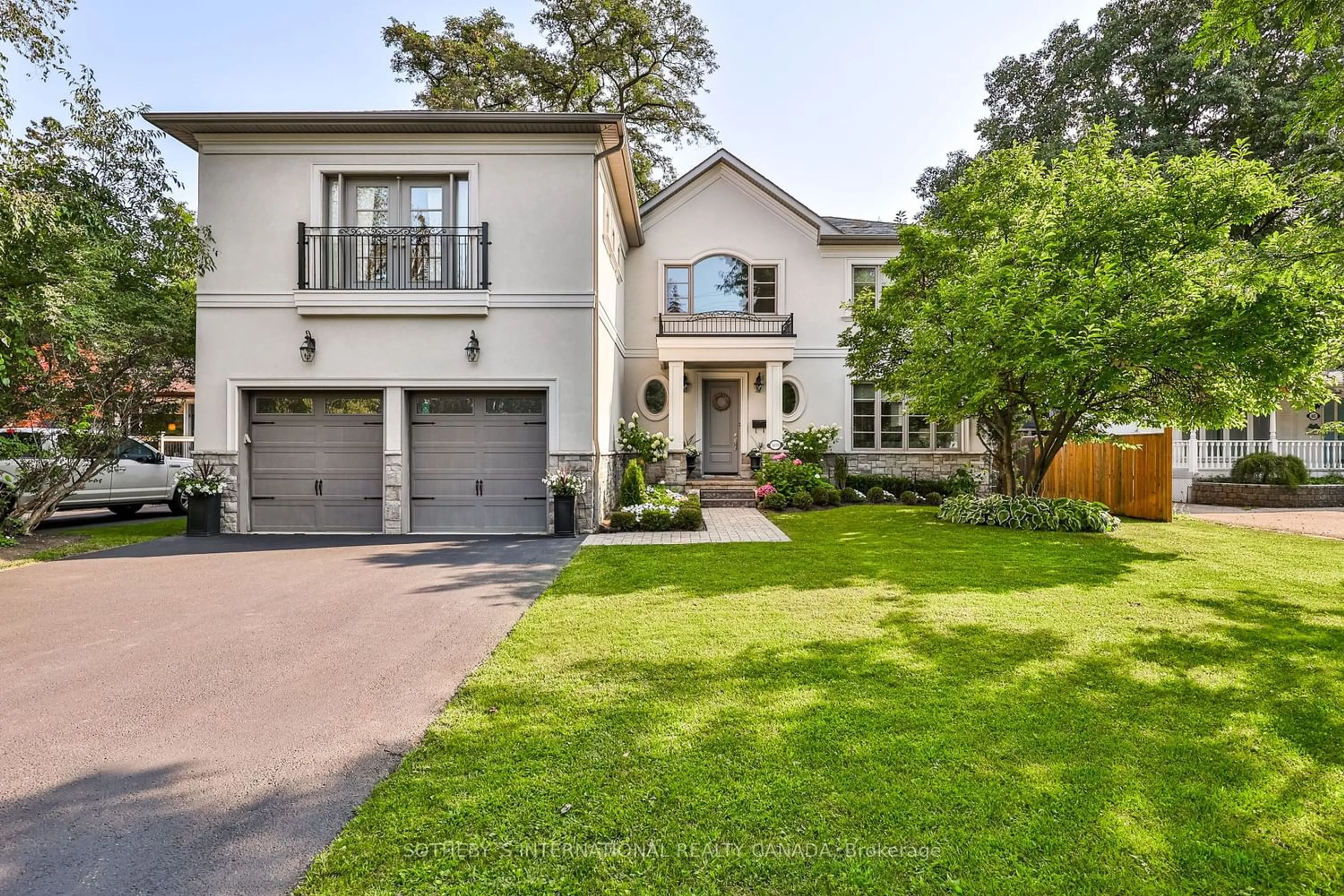 Frontside or backside of a home for 469 Maple Grove Dr, Oakville Ontario L6J 4V9