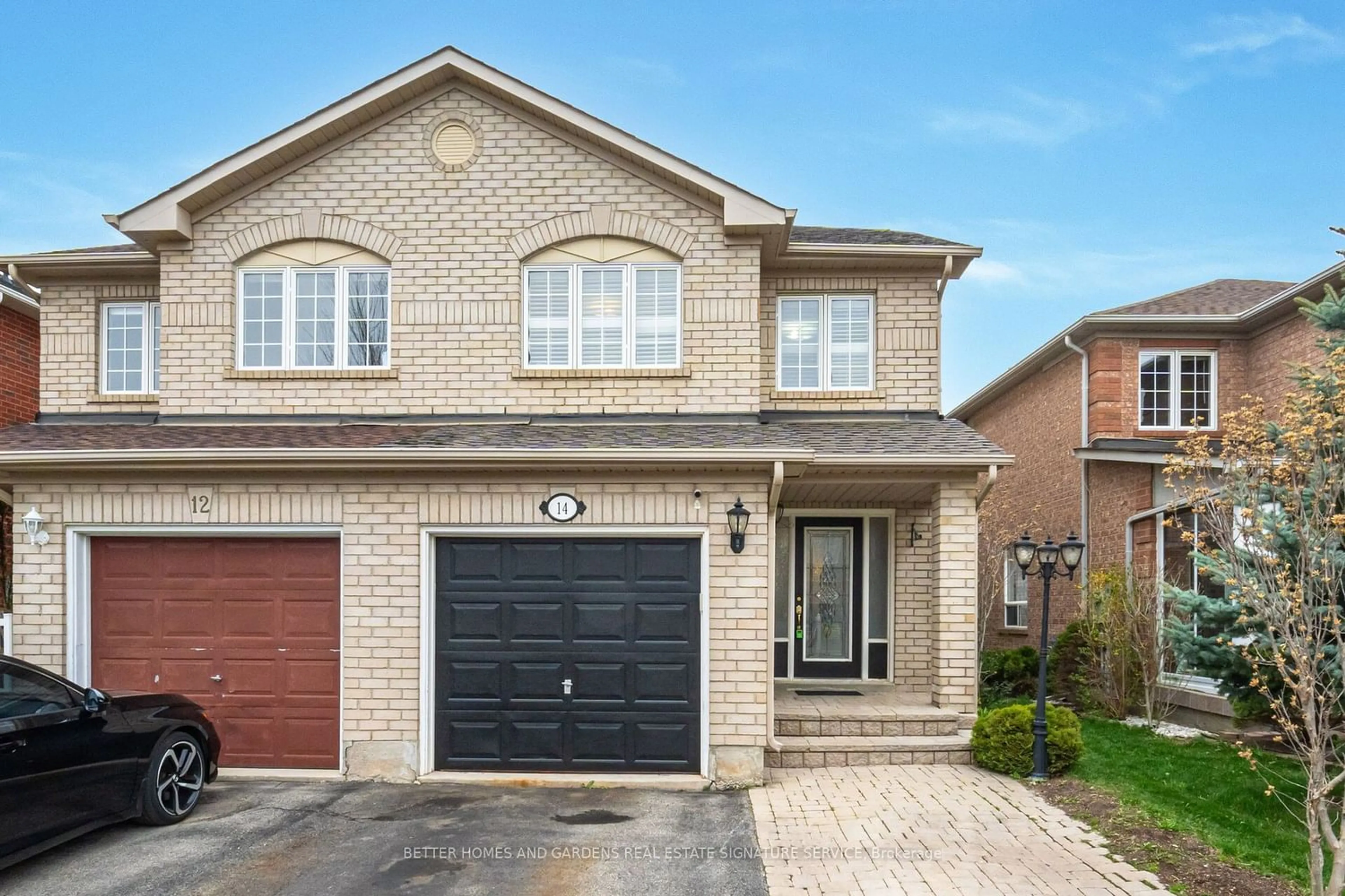 Home with brick exterior material for 14 Vauxhall Cres, Brampton Ontario L7A 3A3