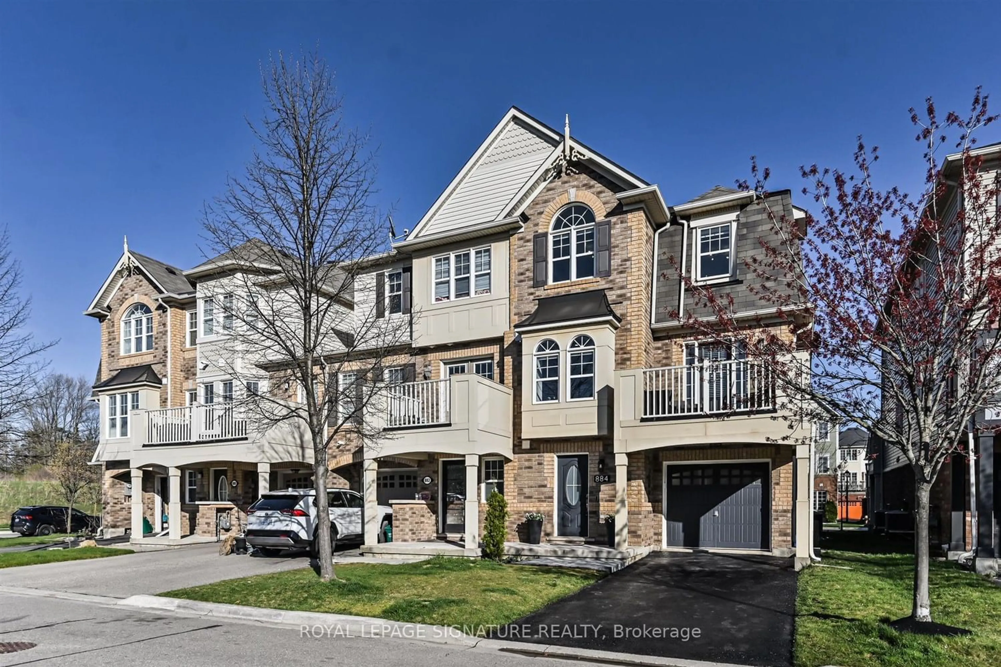 A pic from exterior of the house or condo for 884 Brassard Circ, Milton Ontario L9T 8E2