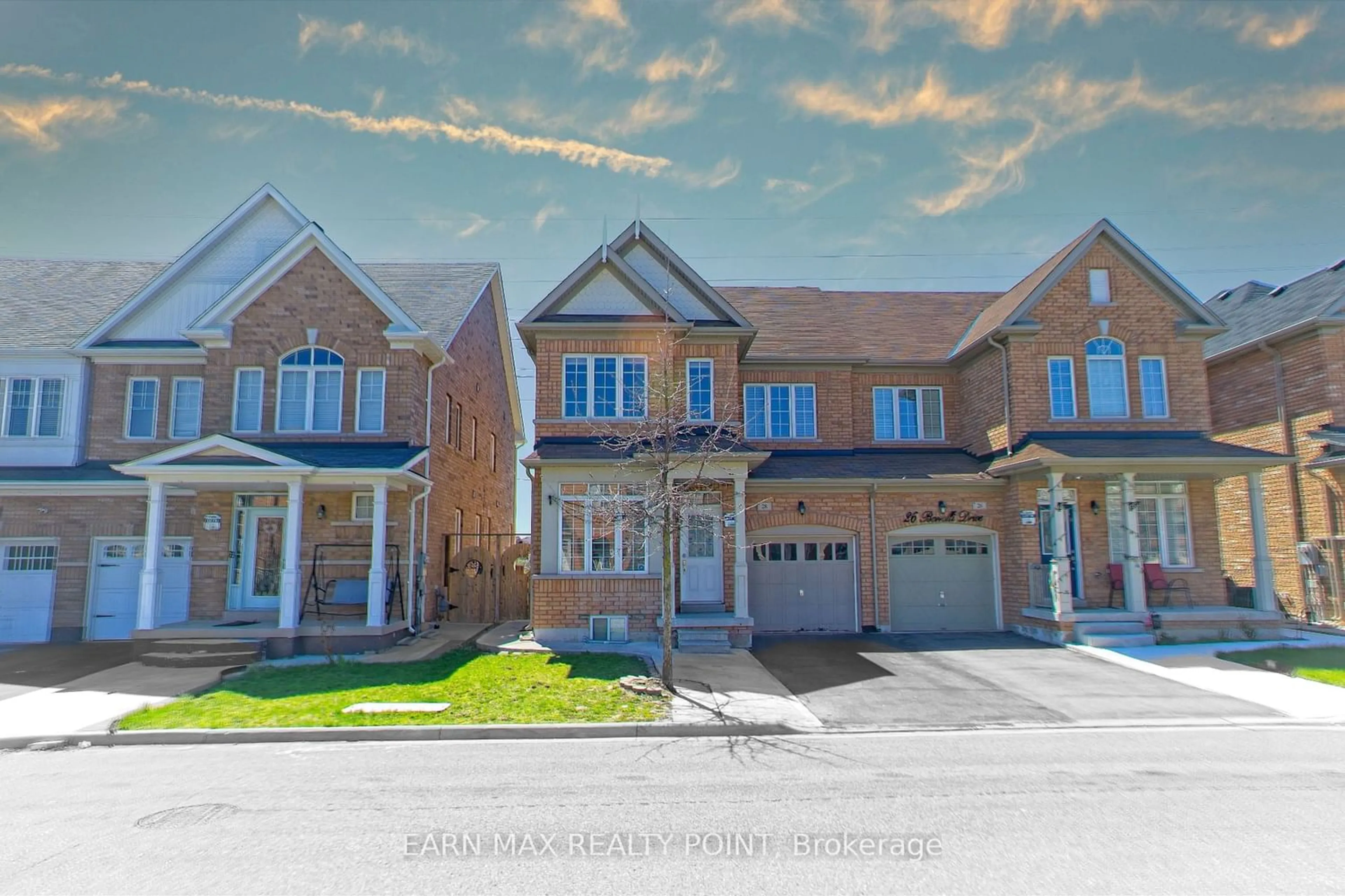 A pic from exterior of the house or condo for 28 Borrelli Dr, Brampton Ontario L6Y 0B7