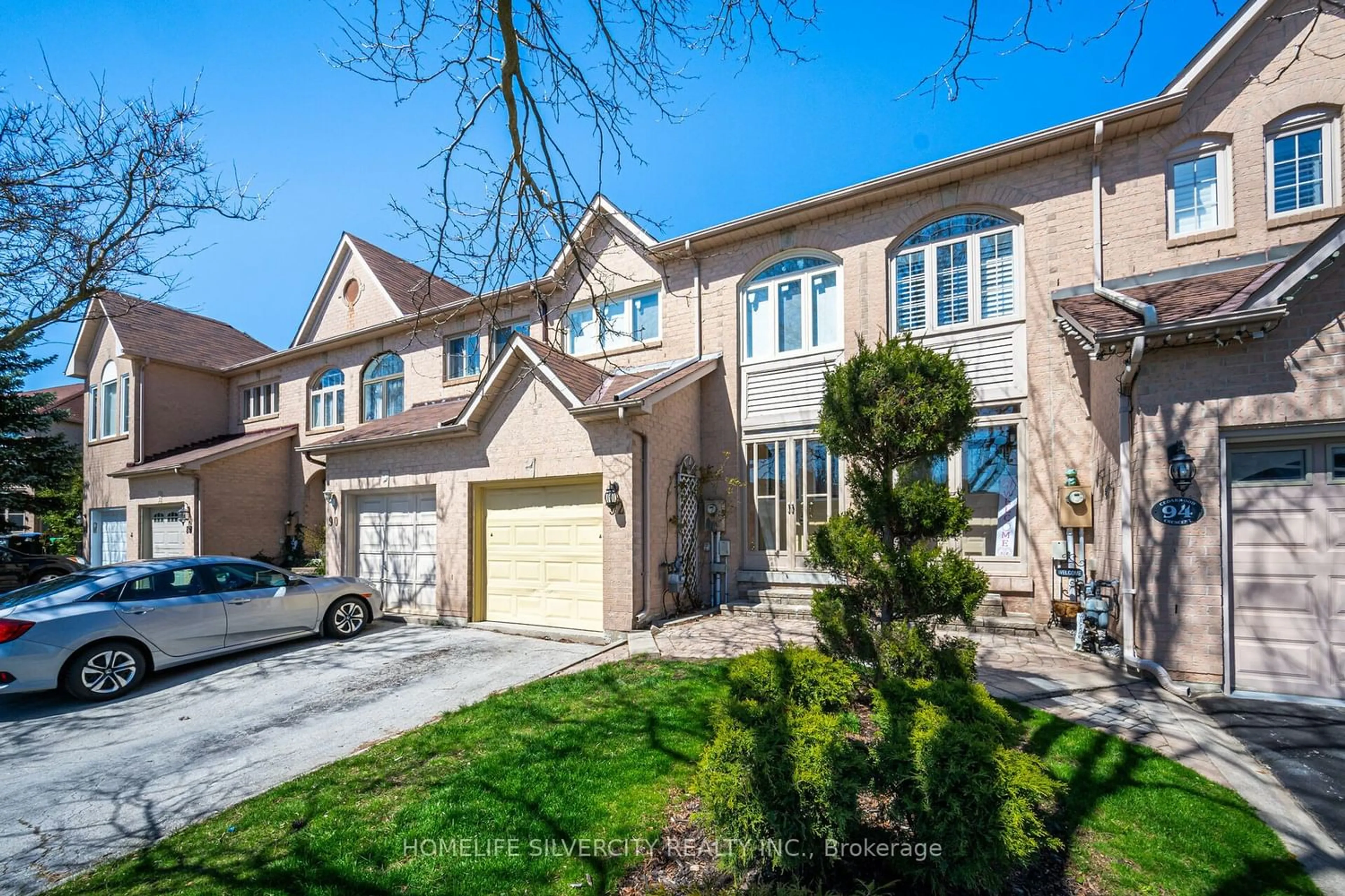 A pic from exterior of the house or condo for 92 Cedarwood Cres, Brampton Ontario L6X 4K2