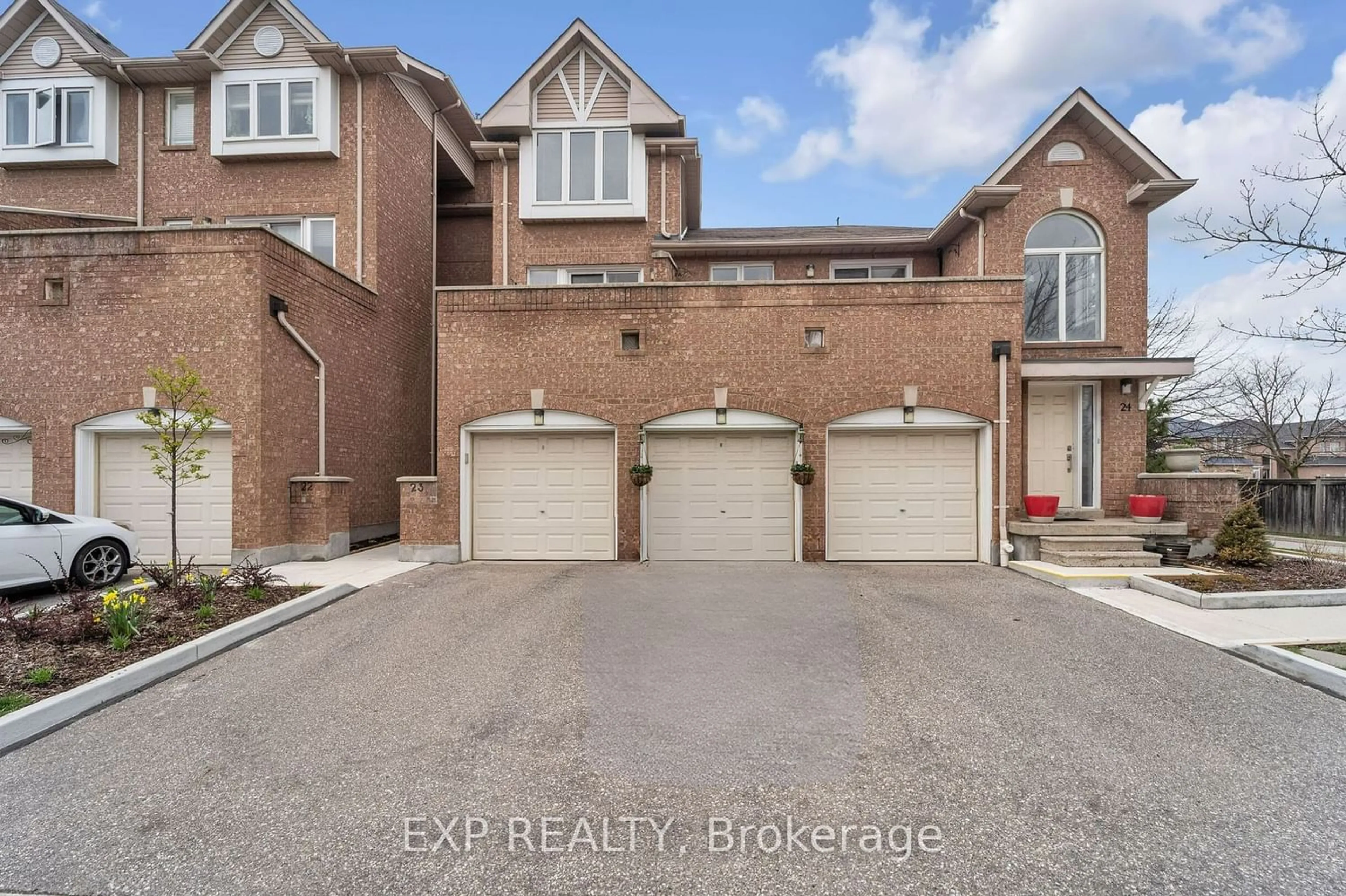 A pic from exterior of the house or condo for 115 Bristol Rd #23, Mississauga Ontario L4Z 3P7