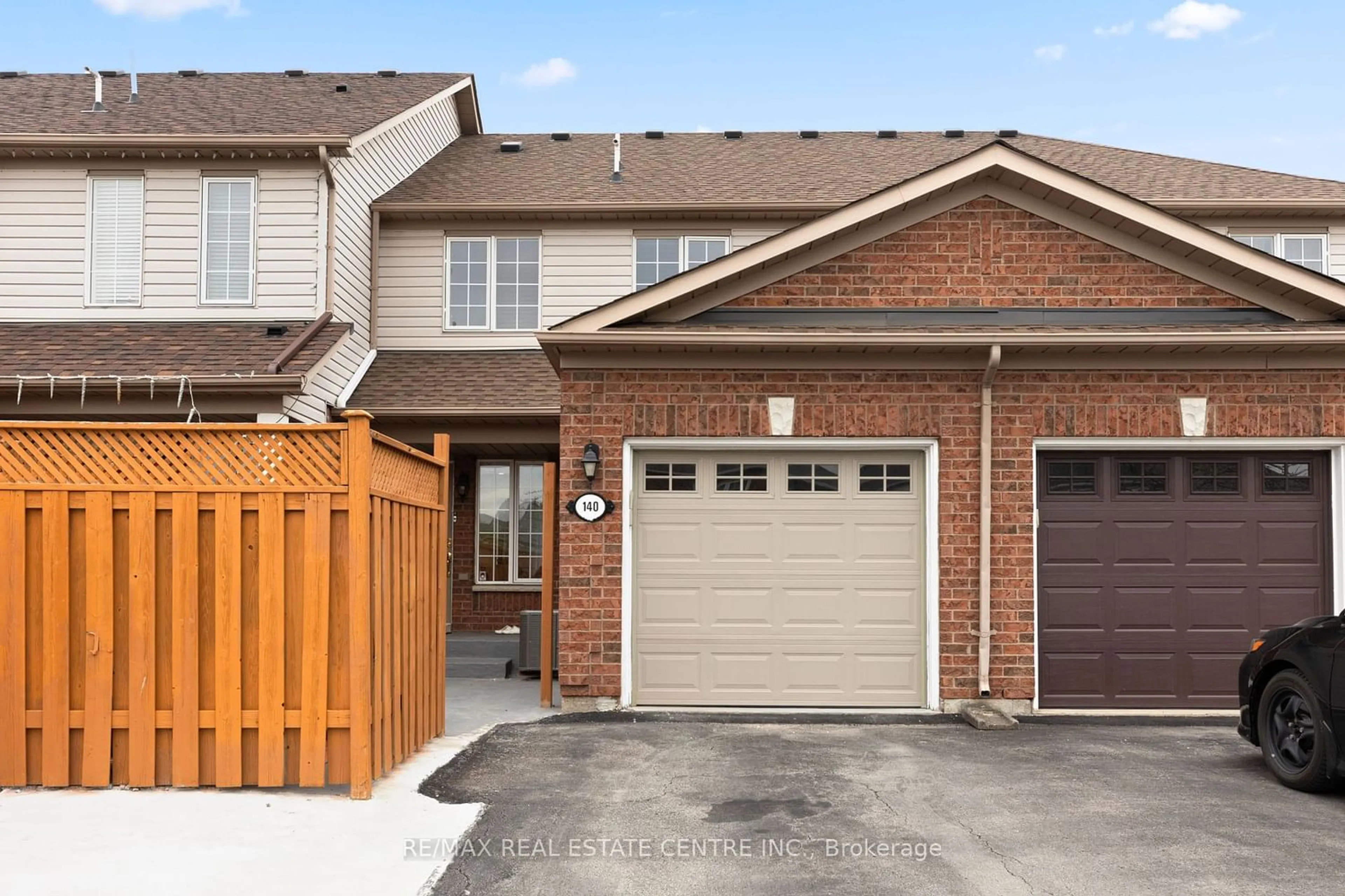 Home with brick exterior material for 140 Manley Lane, Milton Ontario L9T 5N9