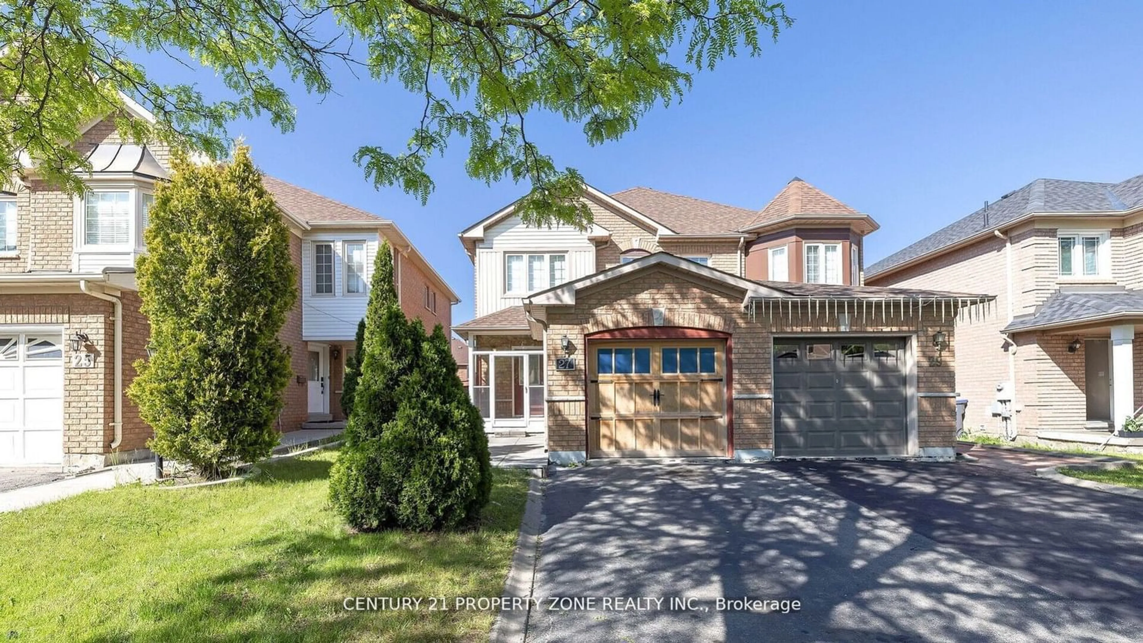 Frontside or backside of a home for 27 Coachwhip Rd, Brampton Ontario L6R 1X9