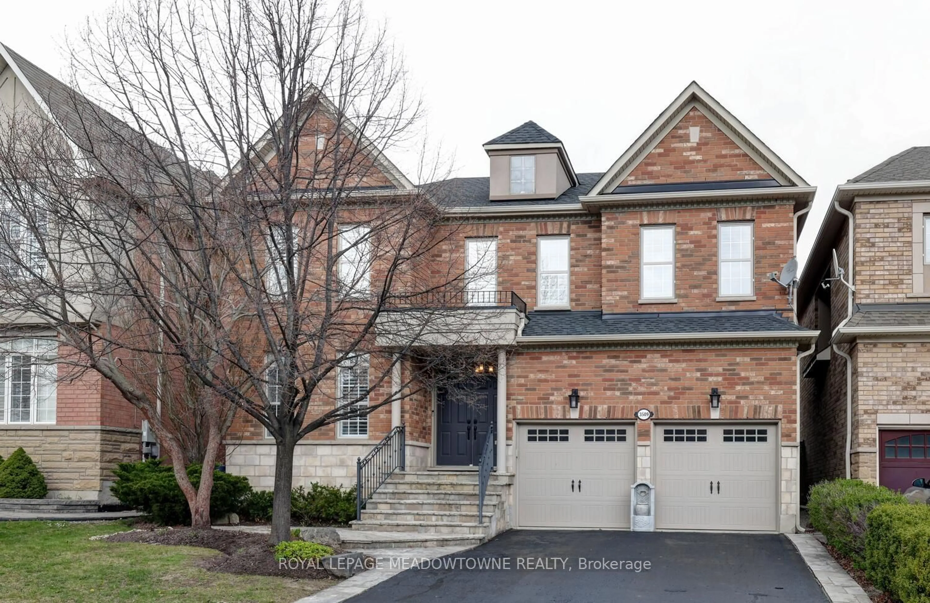 Home with brick exterior material for 3509 Stonecutter Cres, Mississauga Ontario L5M 7N7