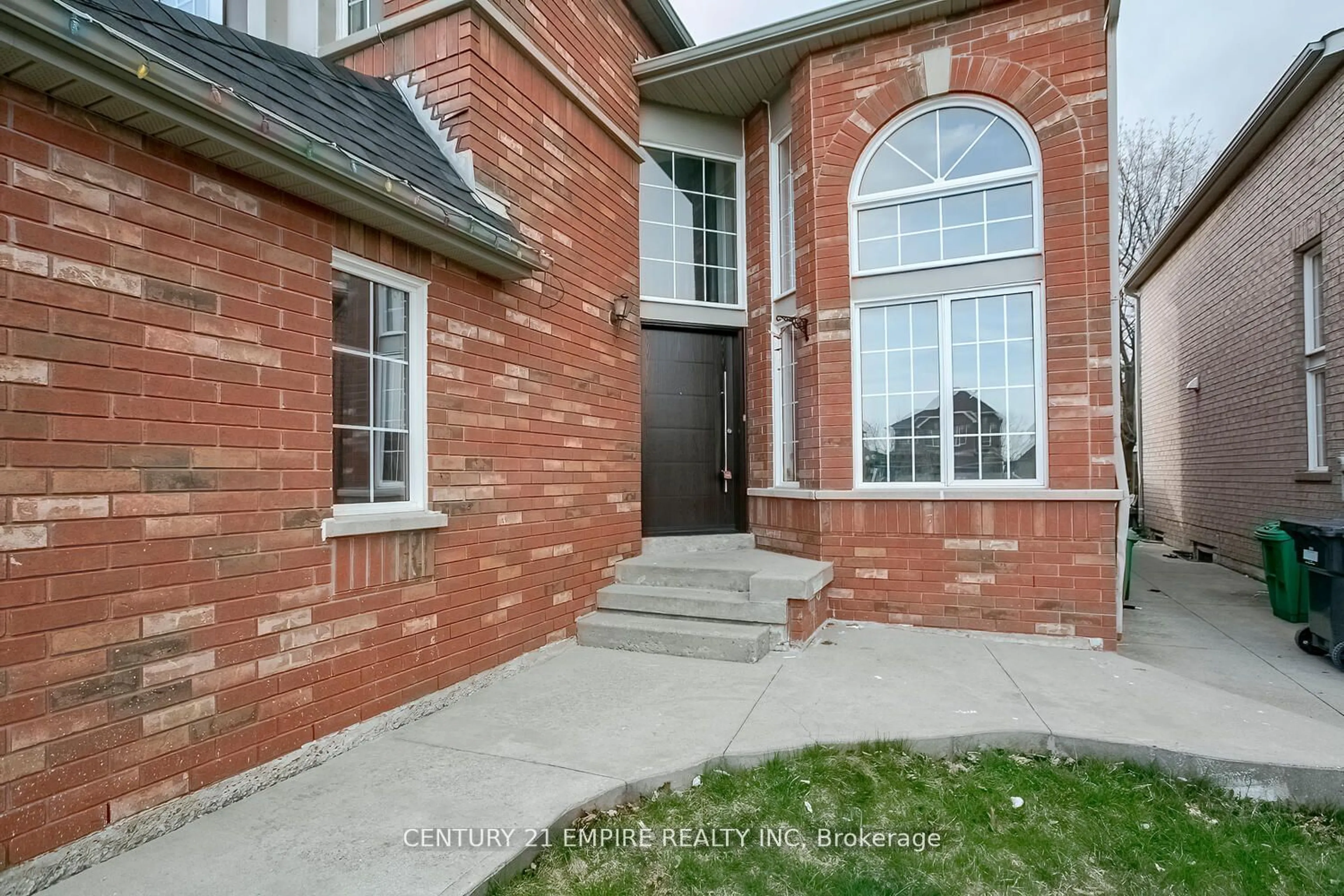 Home with brick exterior material for 8 Squirreltail Way, Brampton Ontario L6R 1X4