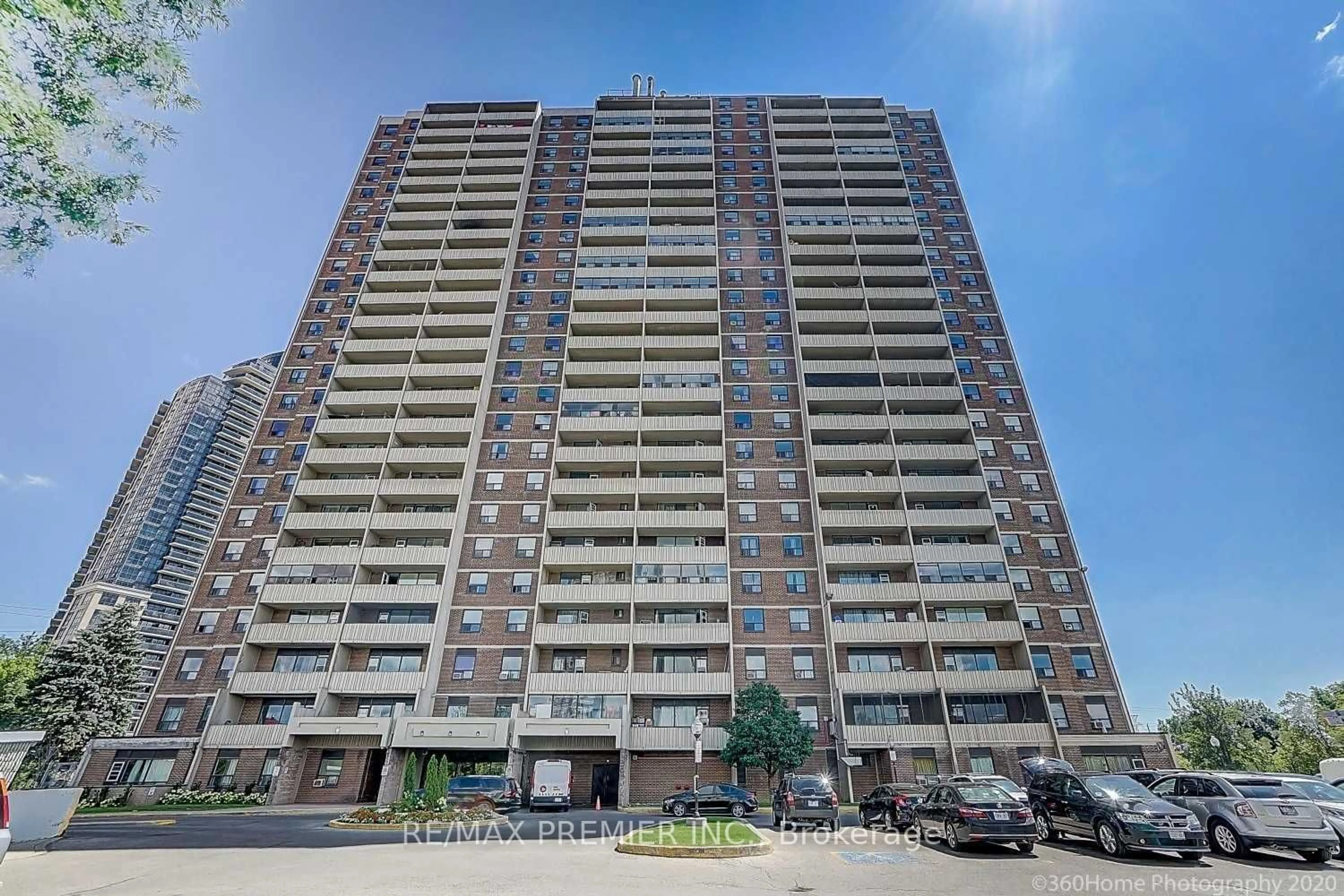 A pic from exterior of the house or condo for 3390 Weston Rd #203, Toronto Ontario M9M 2X3