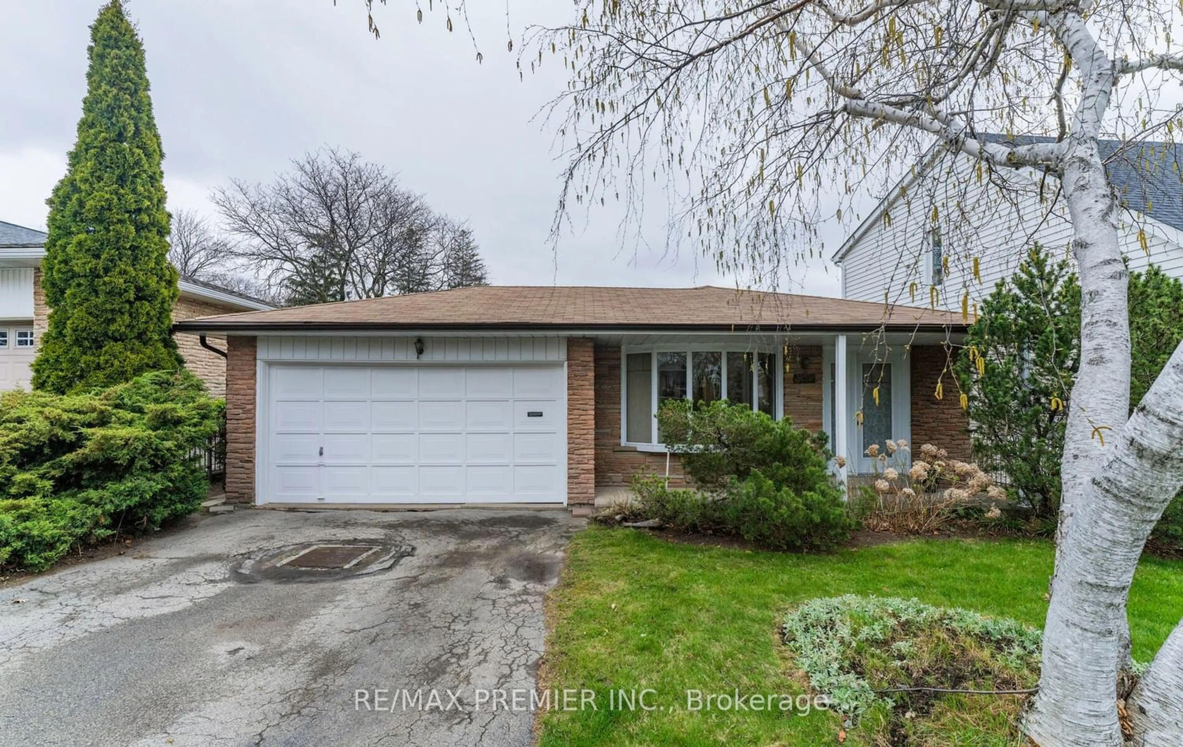 Frontside or backside of a home for 3225 Rymal Rd, Mississauga Ontario L4Y 3B8