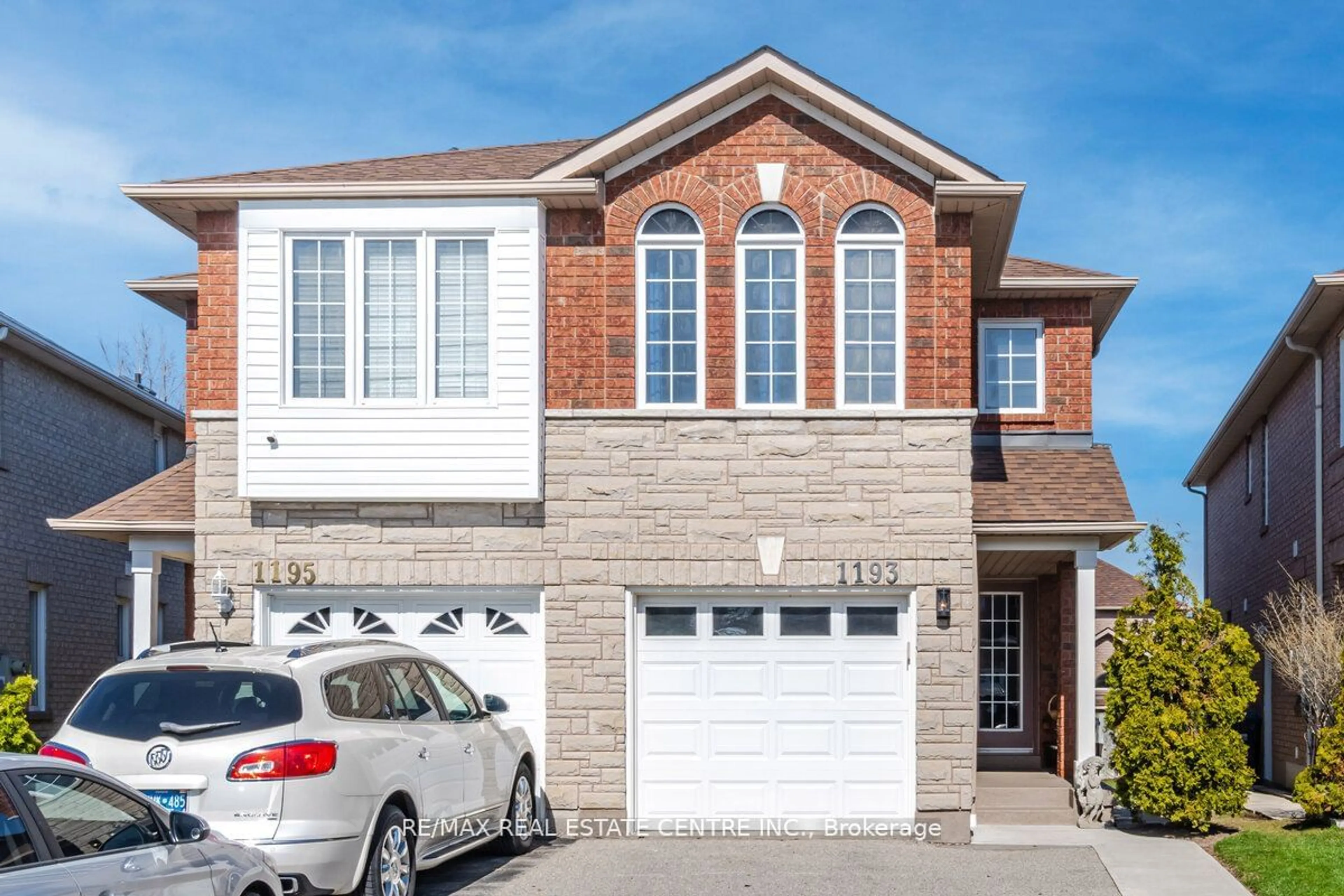 Home with brick exterior material for 1193 Foxglove Pl, Mississauga Ontario L5V 2N1