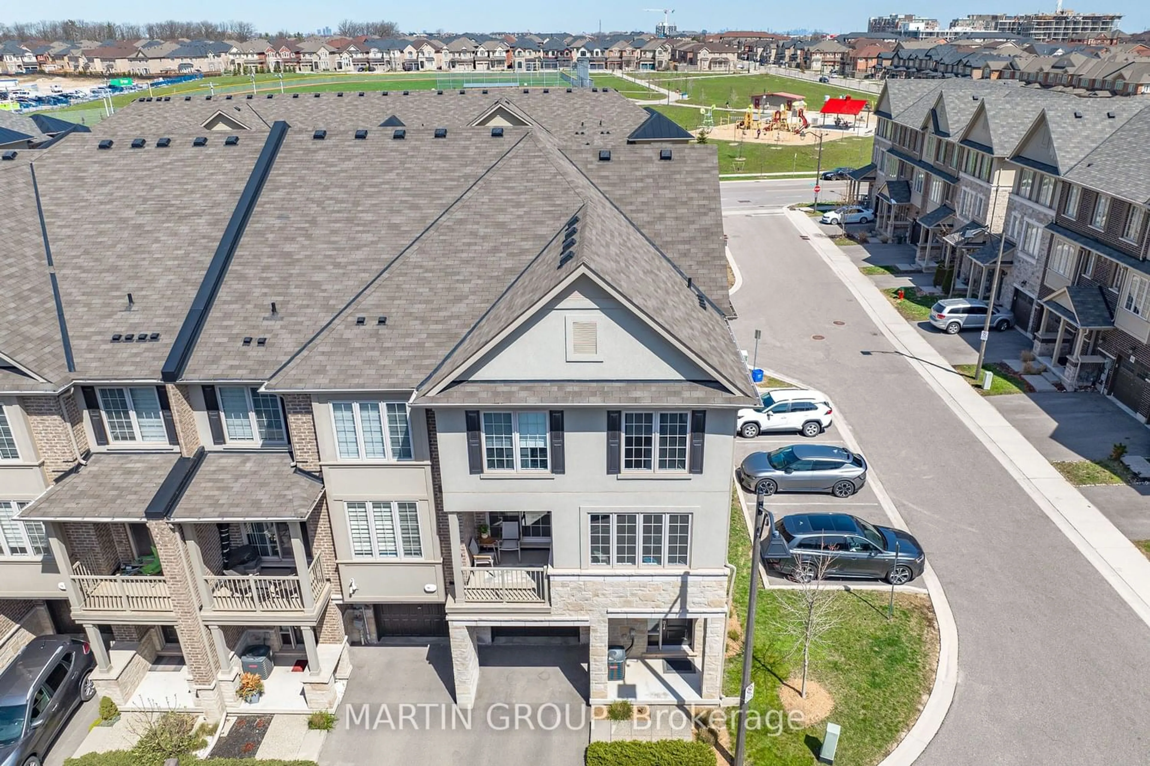 A pic from exterior of the house or condo for 3101 Cornell Common, Oakville Ontario L6H 0R2