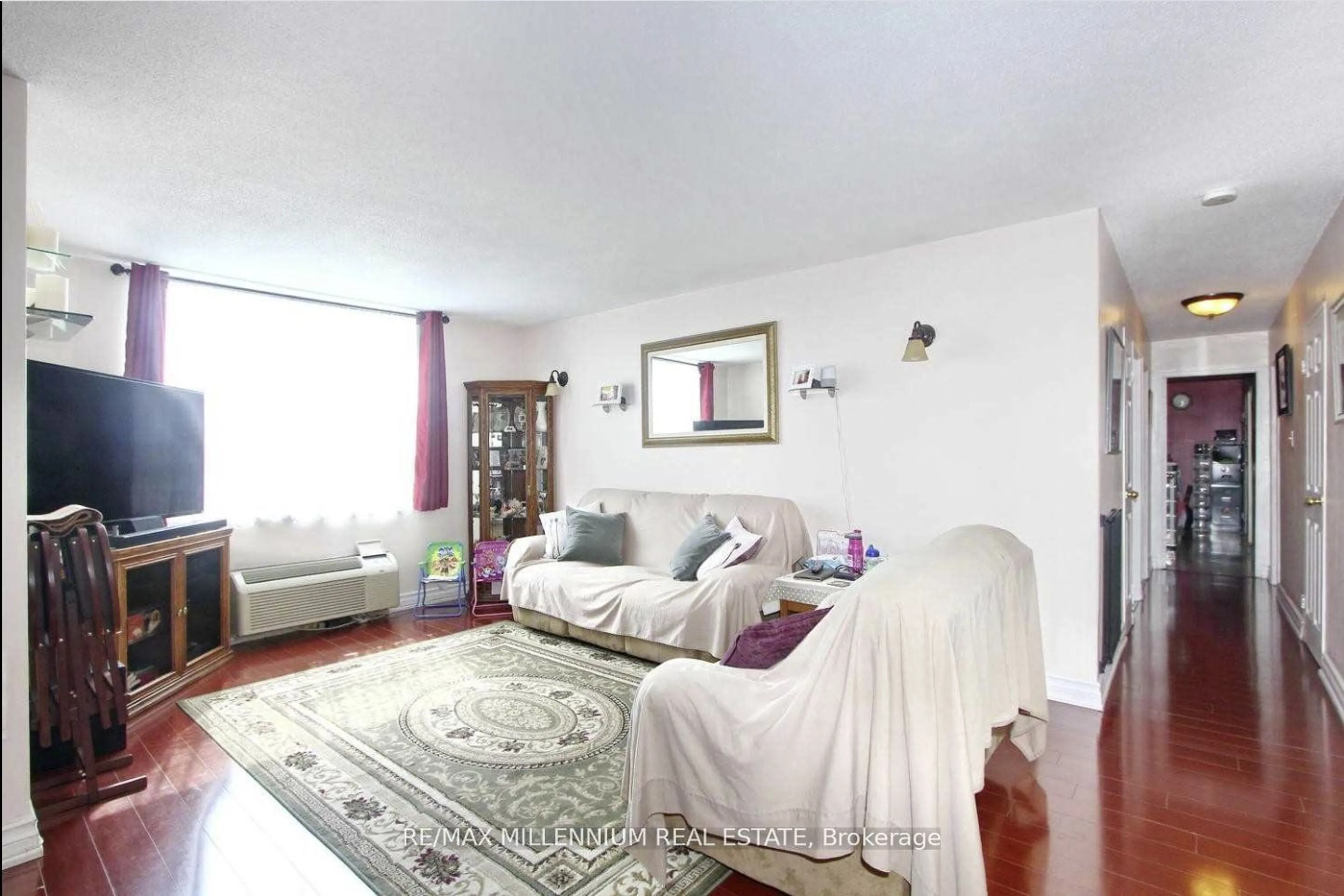Living room for 2835 Islington Ave #510, Toronto Ontario M9L 2K2