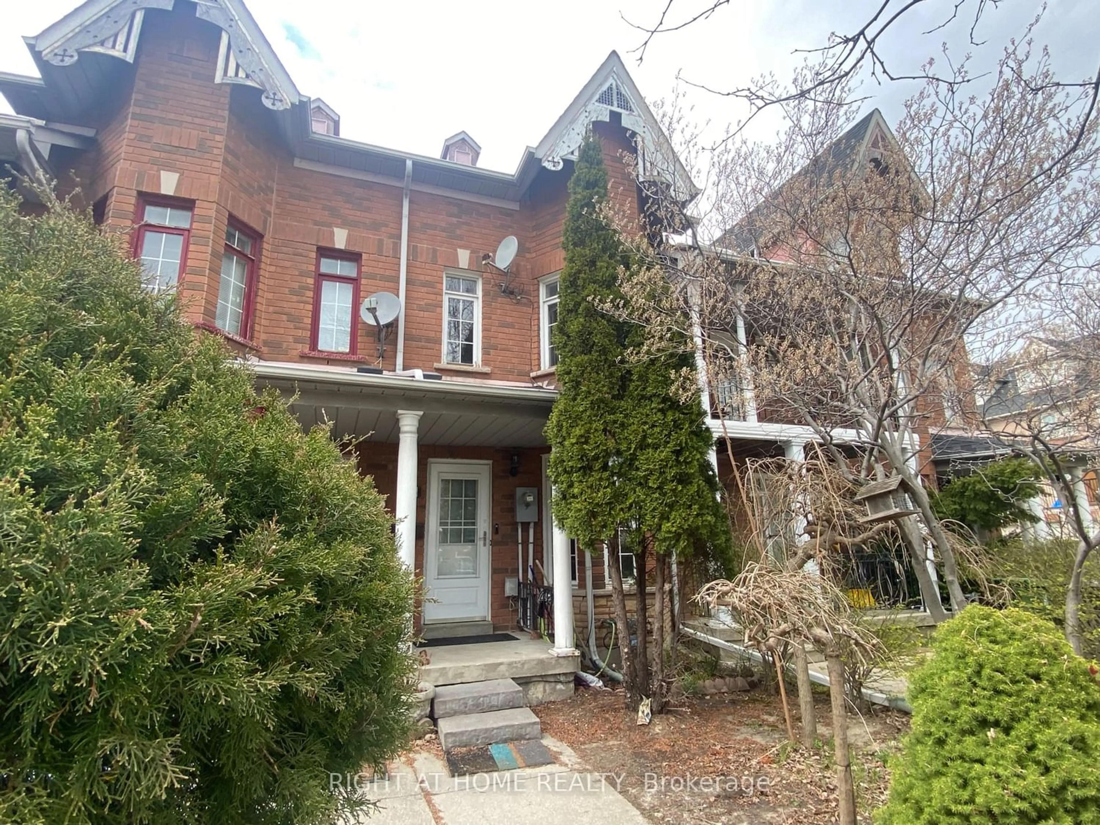Outside view for 96 Rory Rd, Toronto Ontario M6L 3G1
