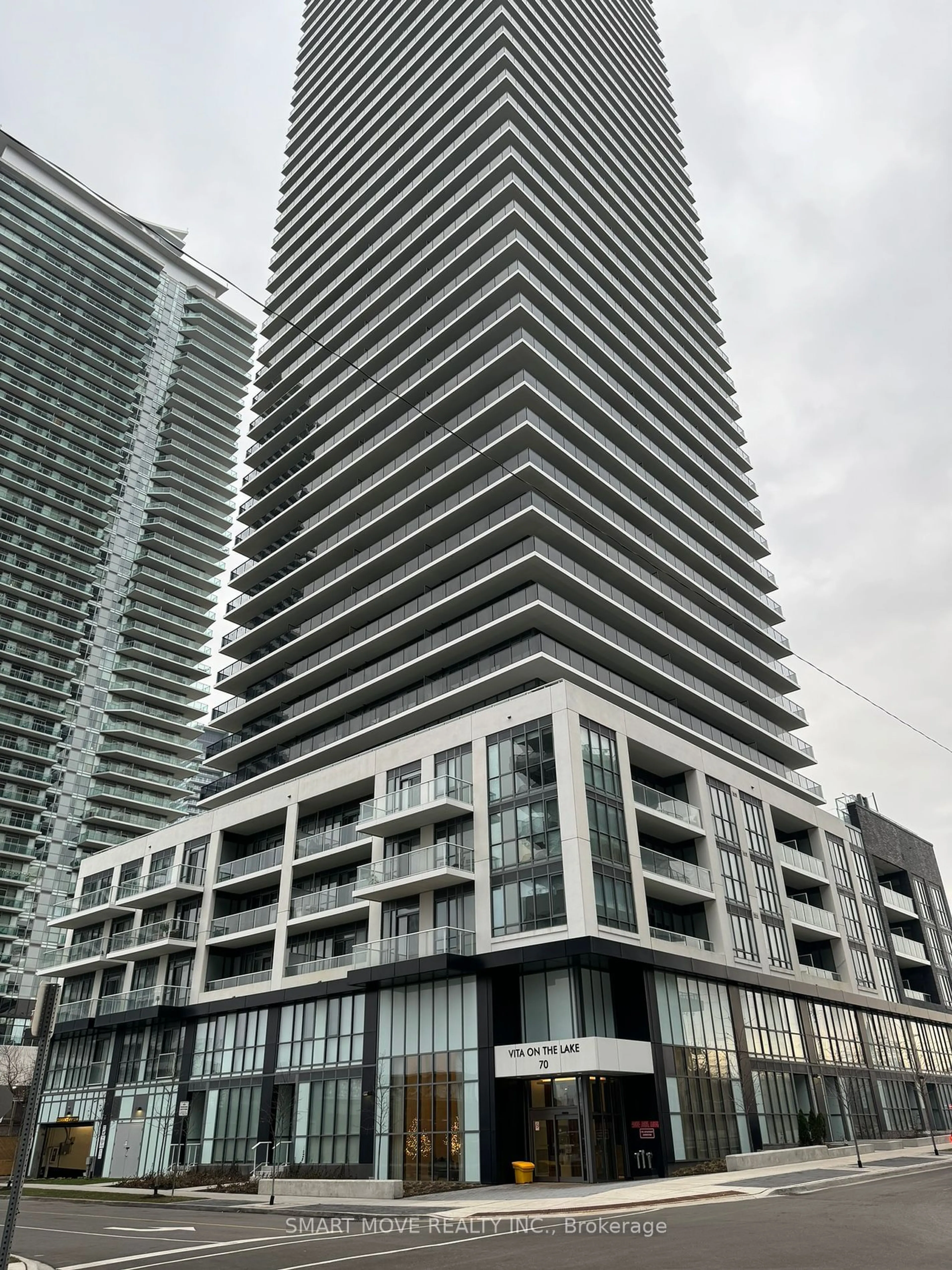 A pic from exterior of the house or condo for 70 Annie Craig Dr #3707, Toronto Ontario M8V 0G2
