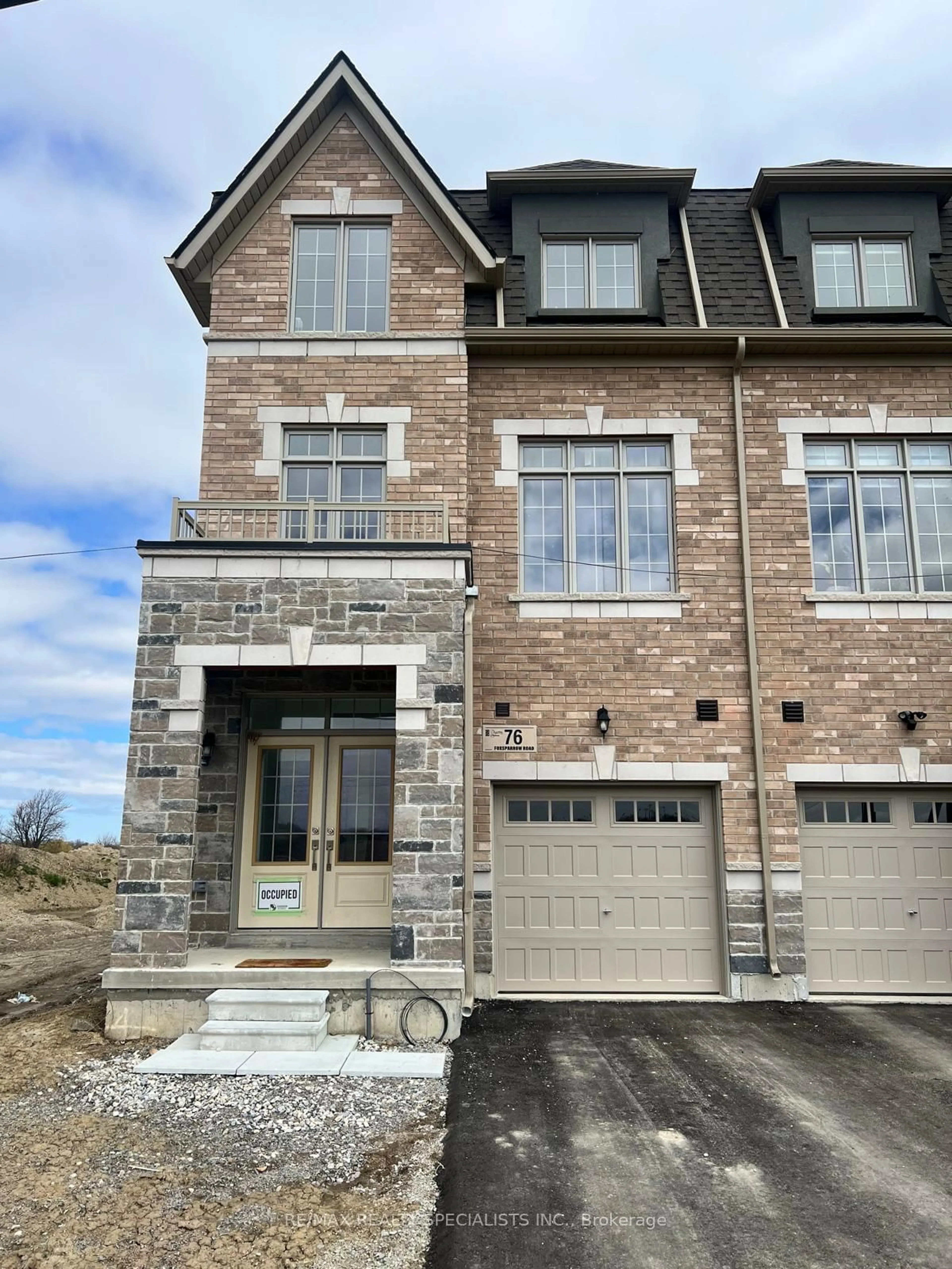 Home with brick exterior material for 76 Foxsparrow Rd, Brampton Ontario L6R 4E1