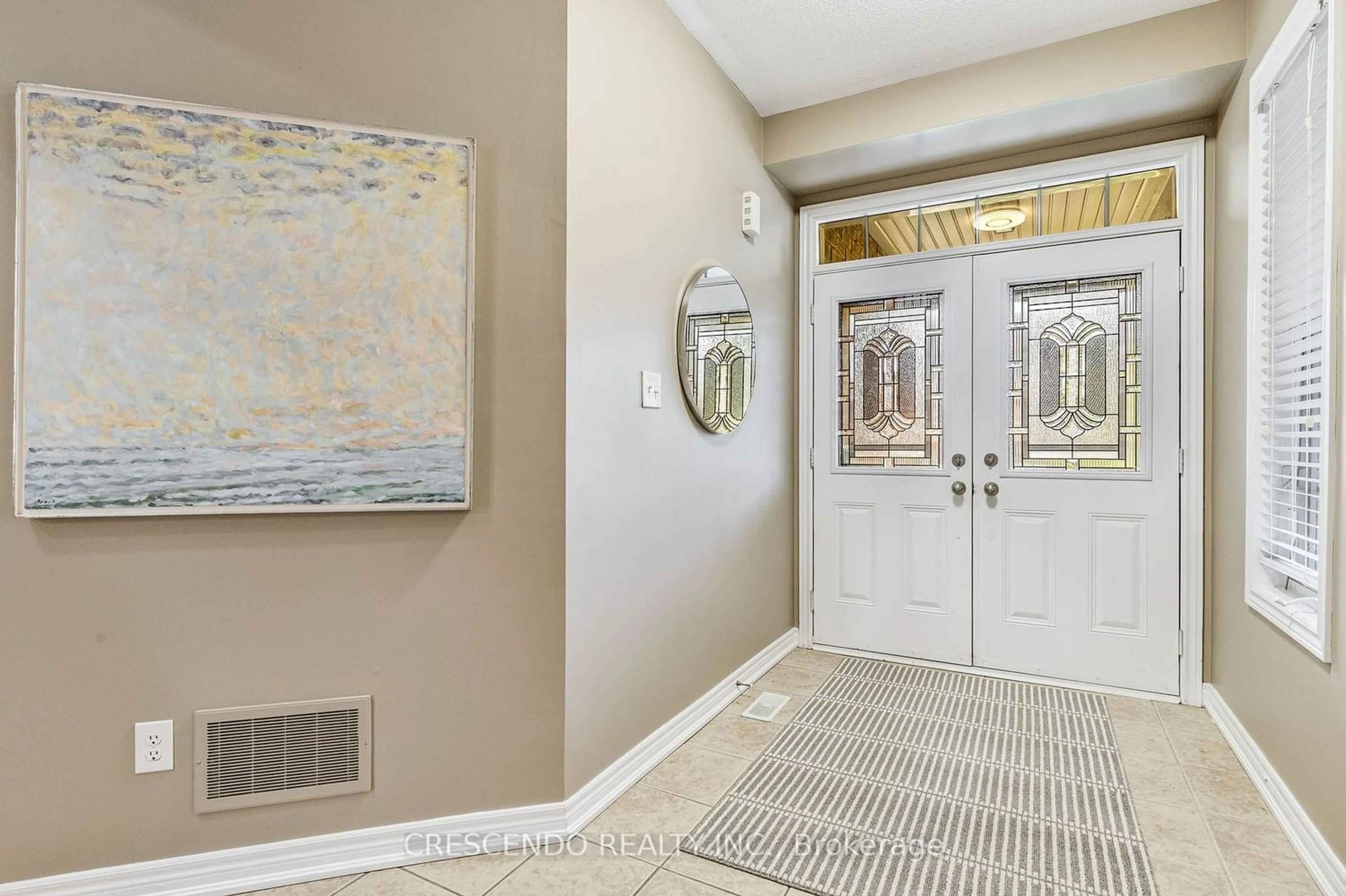 Indoor entryway for 3416 Hideaway Pl, Mississauga Ontario L5M 0A7