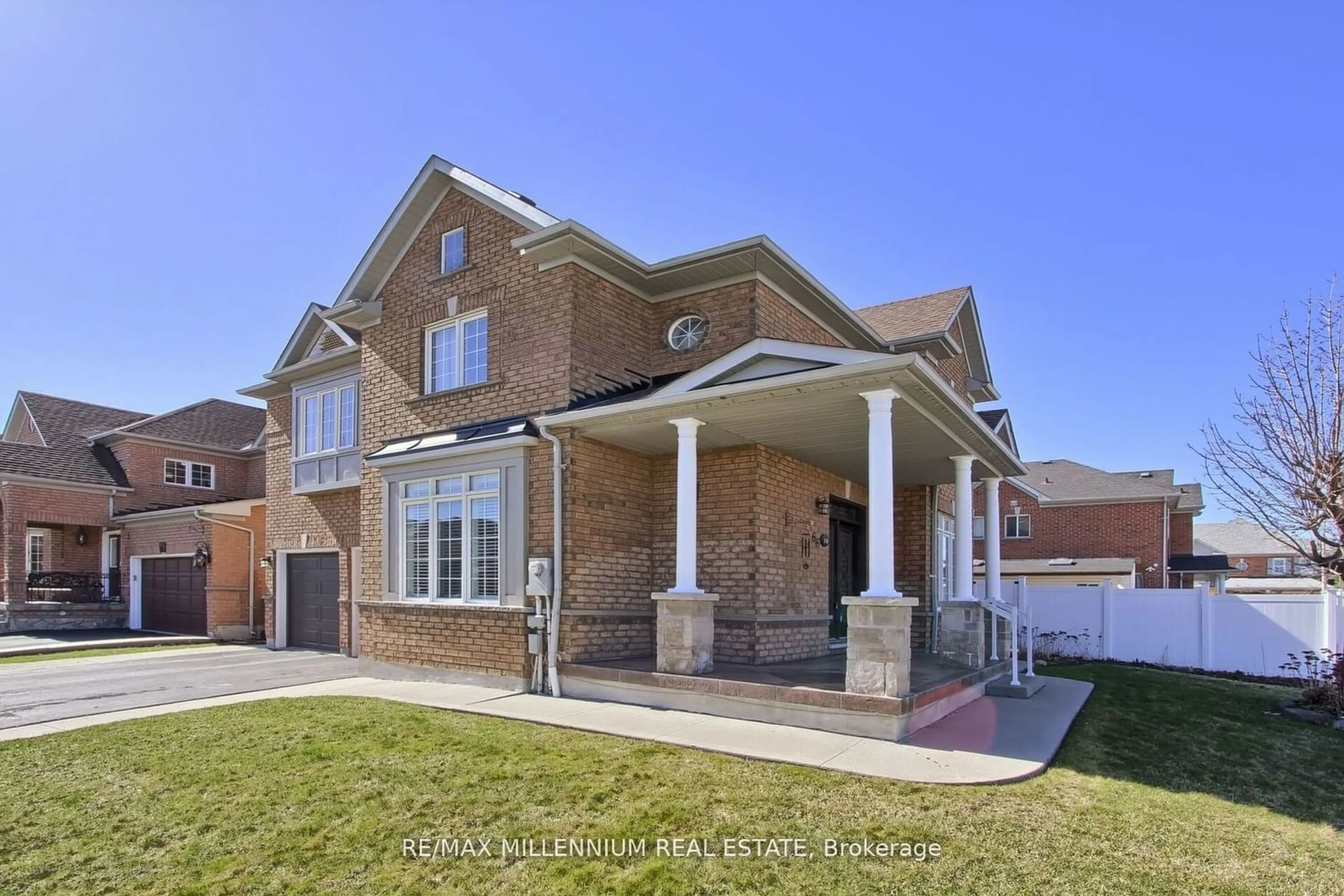 Home with brick exterior material for 66 Wild Indigo Cres, Brampton Ontario L6R 2K3