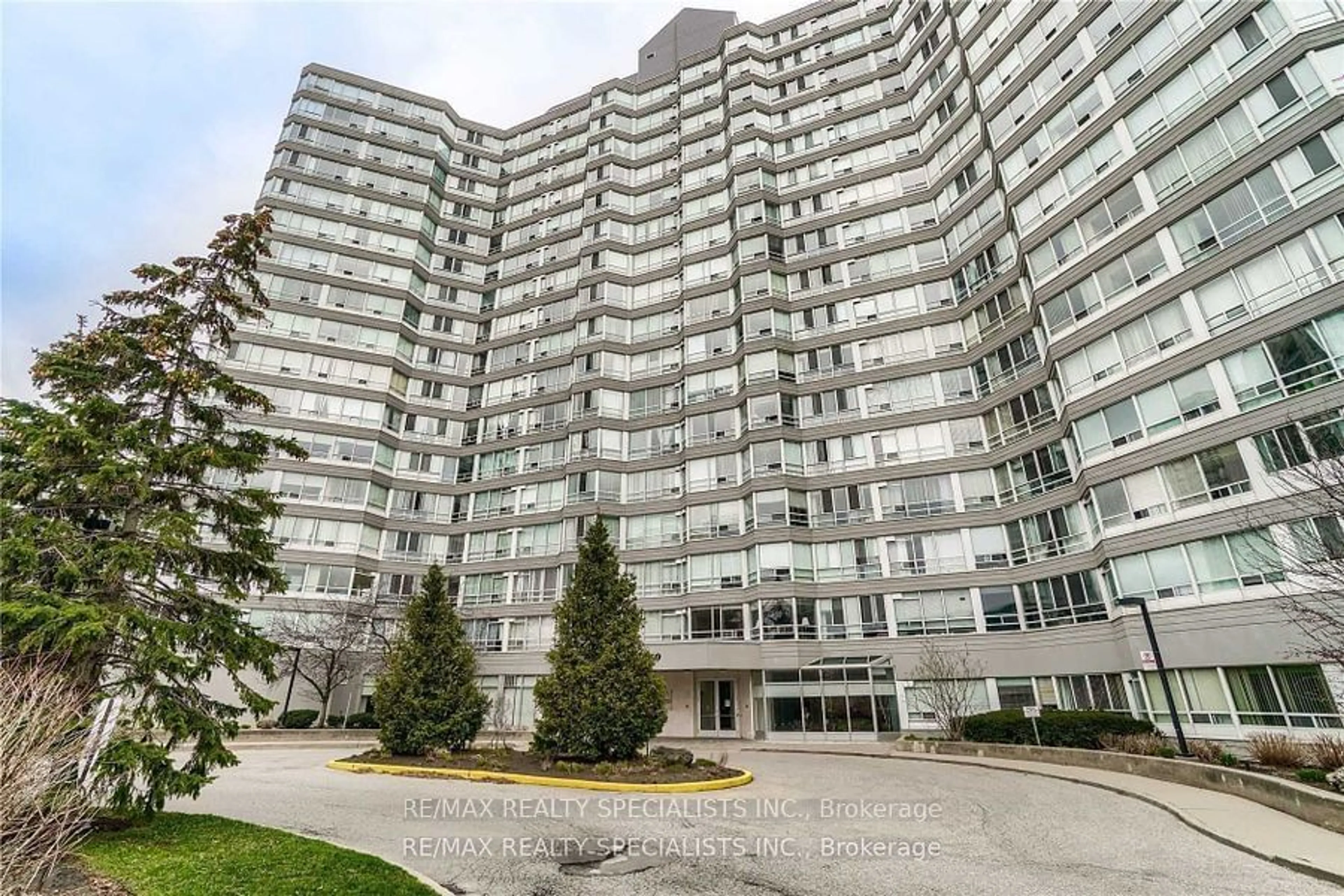 A pic from exterior of the house or condo for 50 Kingsbridge Garden Circ #1205, Mississauga Ontario L5R 1Y2