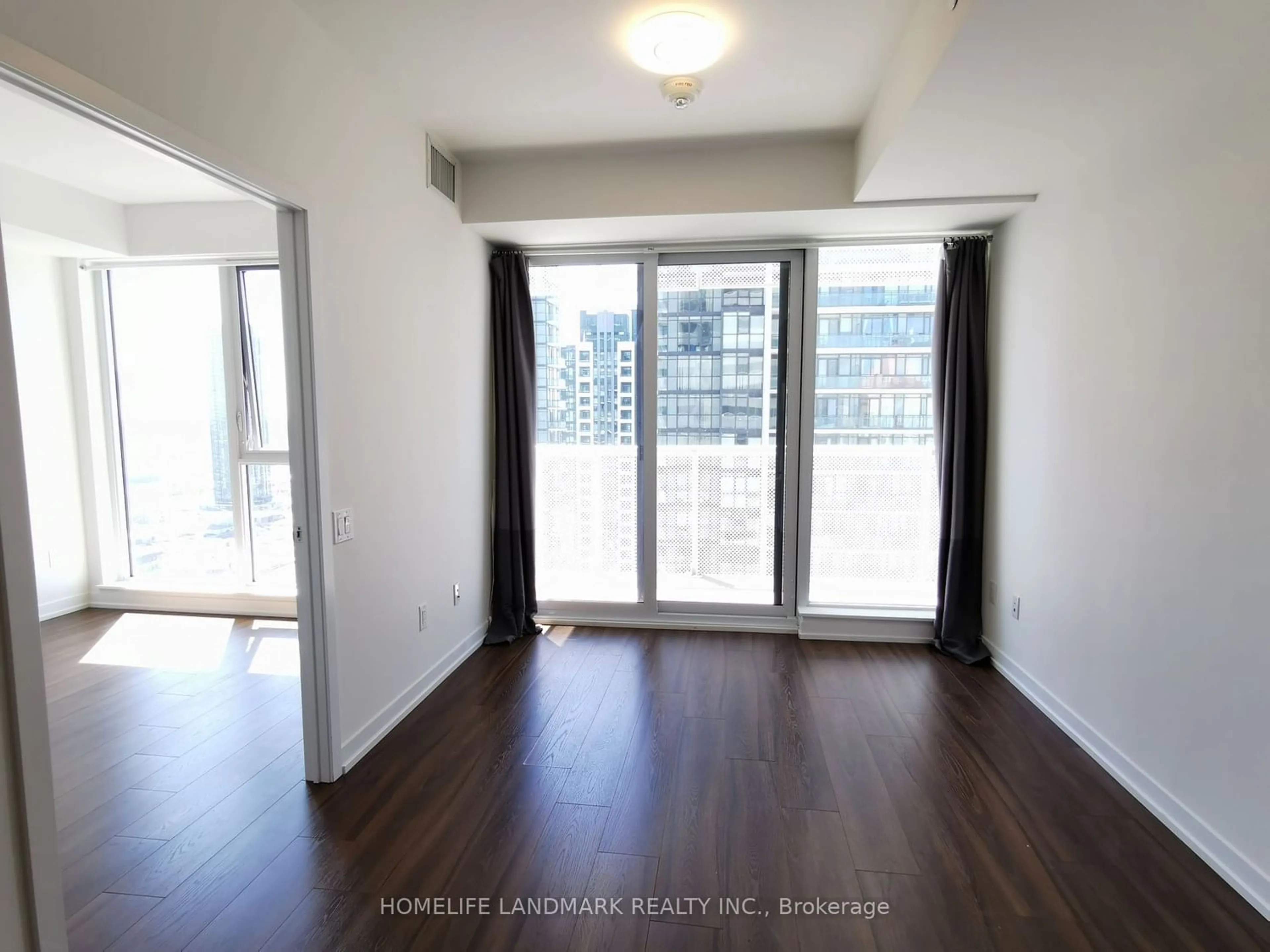 A pic of a room for 4065 Confederation Pkwy #2902, Mississauga Ontario L5B 0L4