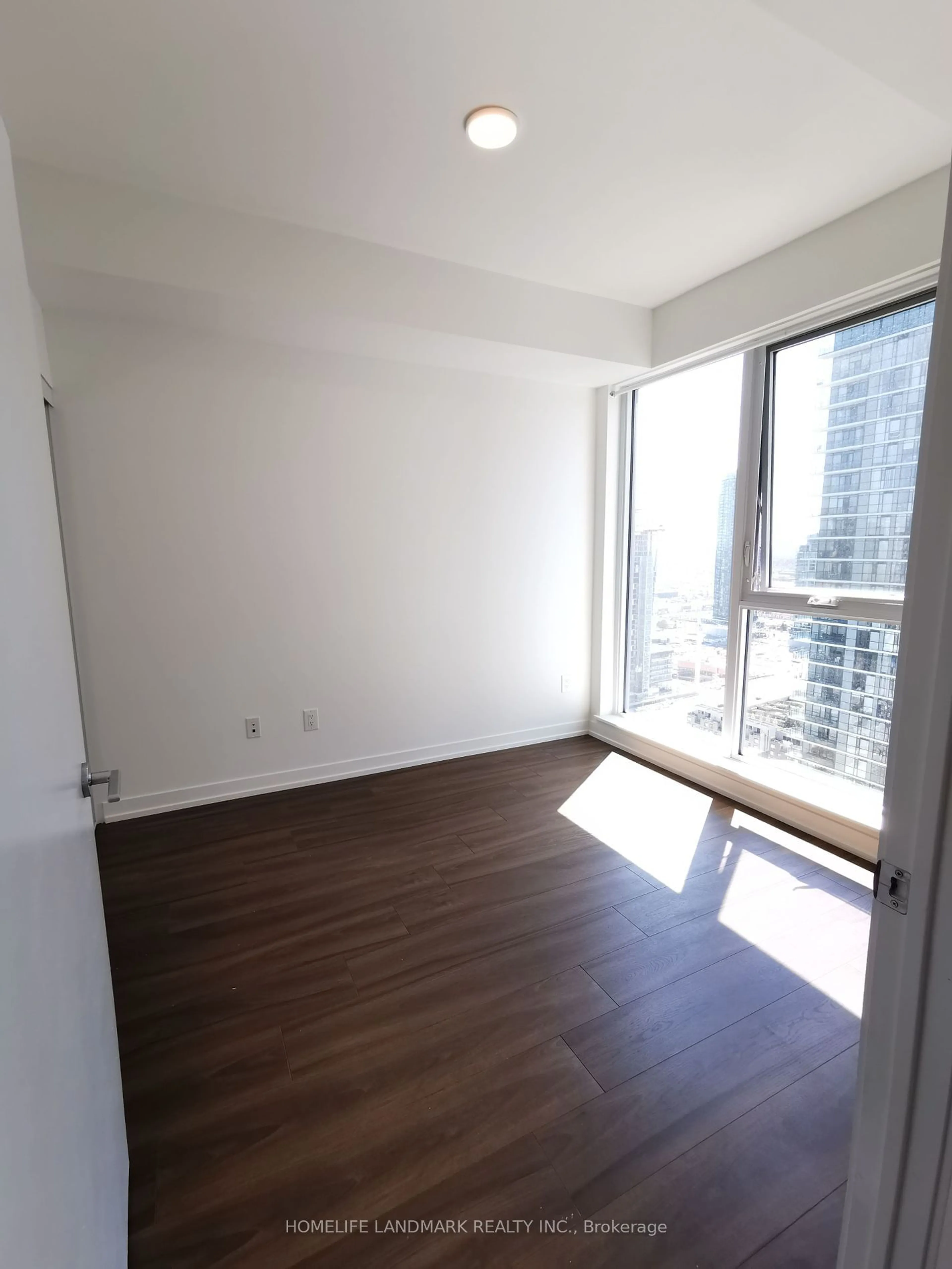 A pic of a room for 4065 Confederation Pkwy #2902, Mississauga Ontario L5B 0L4