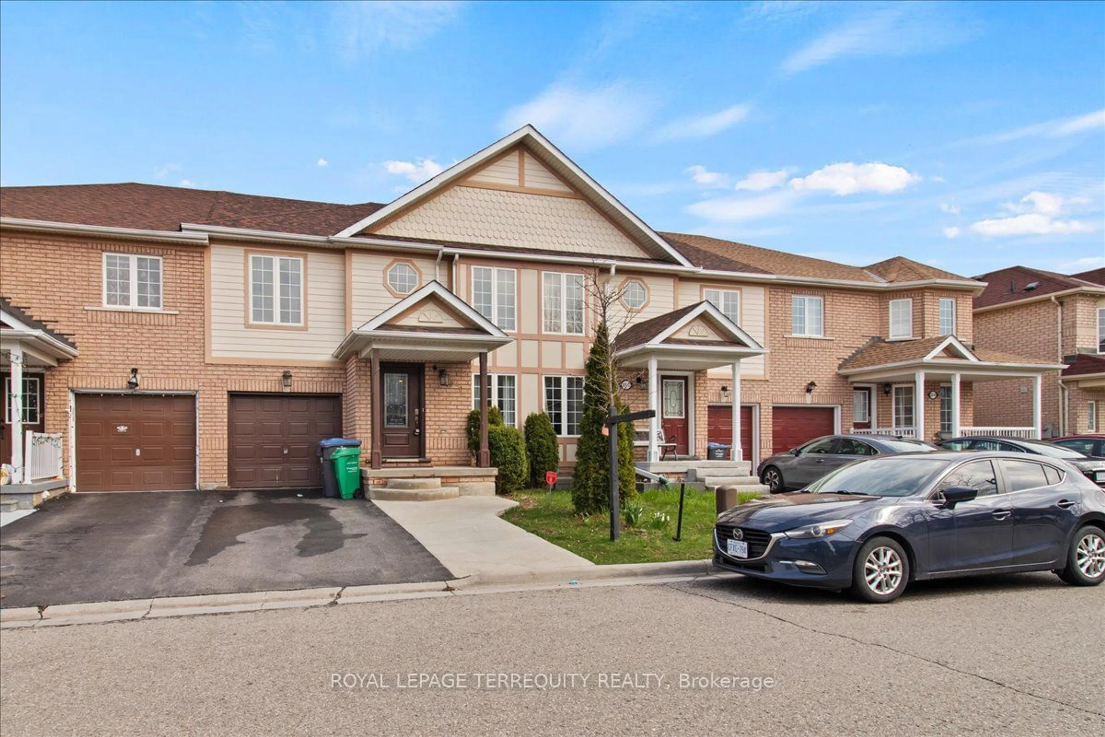 A pic from exterior of the house or condo for 30 Pauline Cres #6, Brampton Ontario L7A 2V5