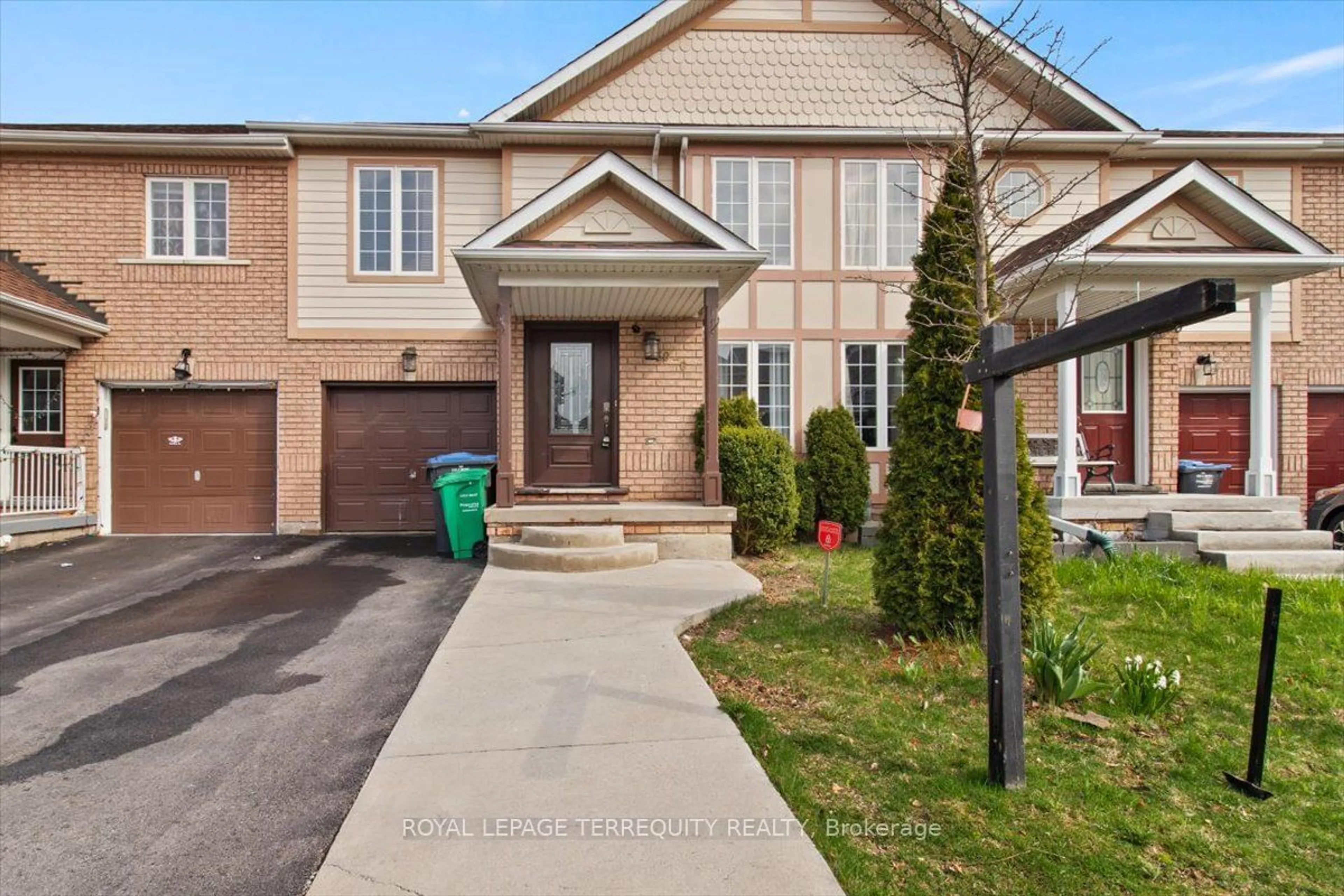 A pic from exterior of the house or condo for 30 Pauline Cres #6, Brampton Ontario L7A 2V5