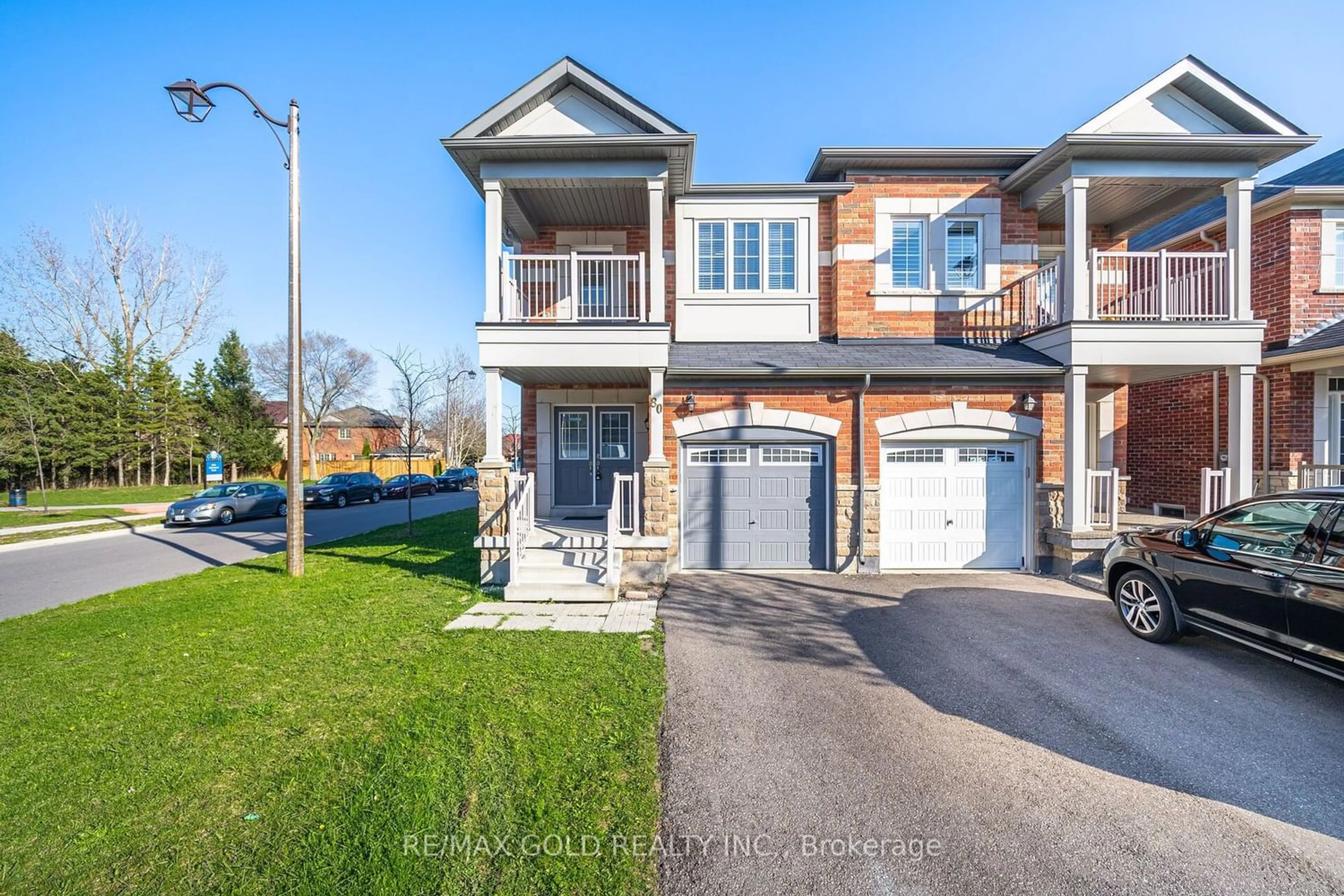 A pic from exterior of the house or condo for 80 Hollowgrove Blvd, Brampton Ontario L6P 1A9