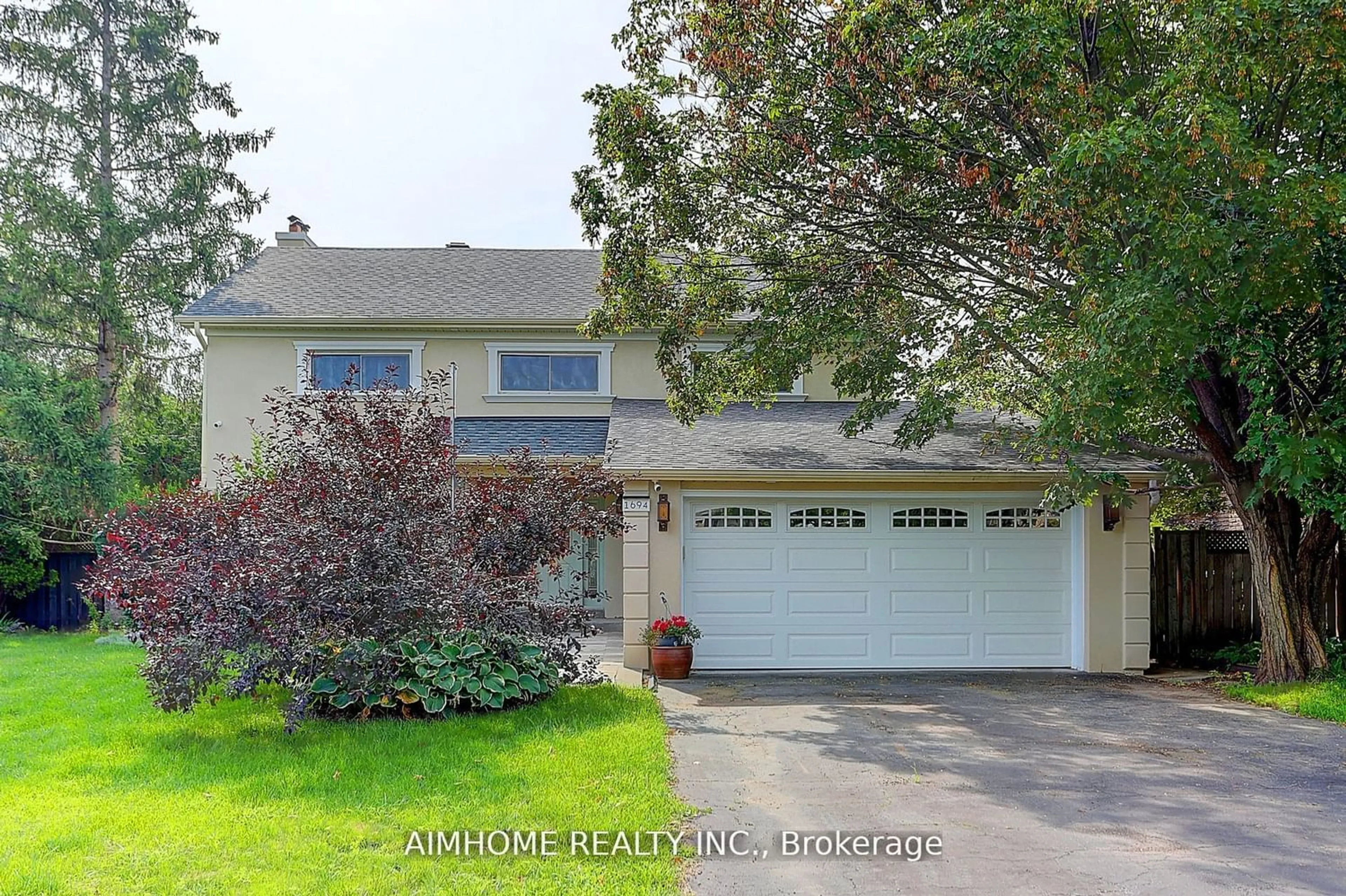 Frontside or backside of a home for 1694 Wembury Rd, Mississauga Ontario L5J 4G3