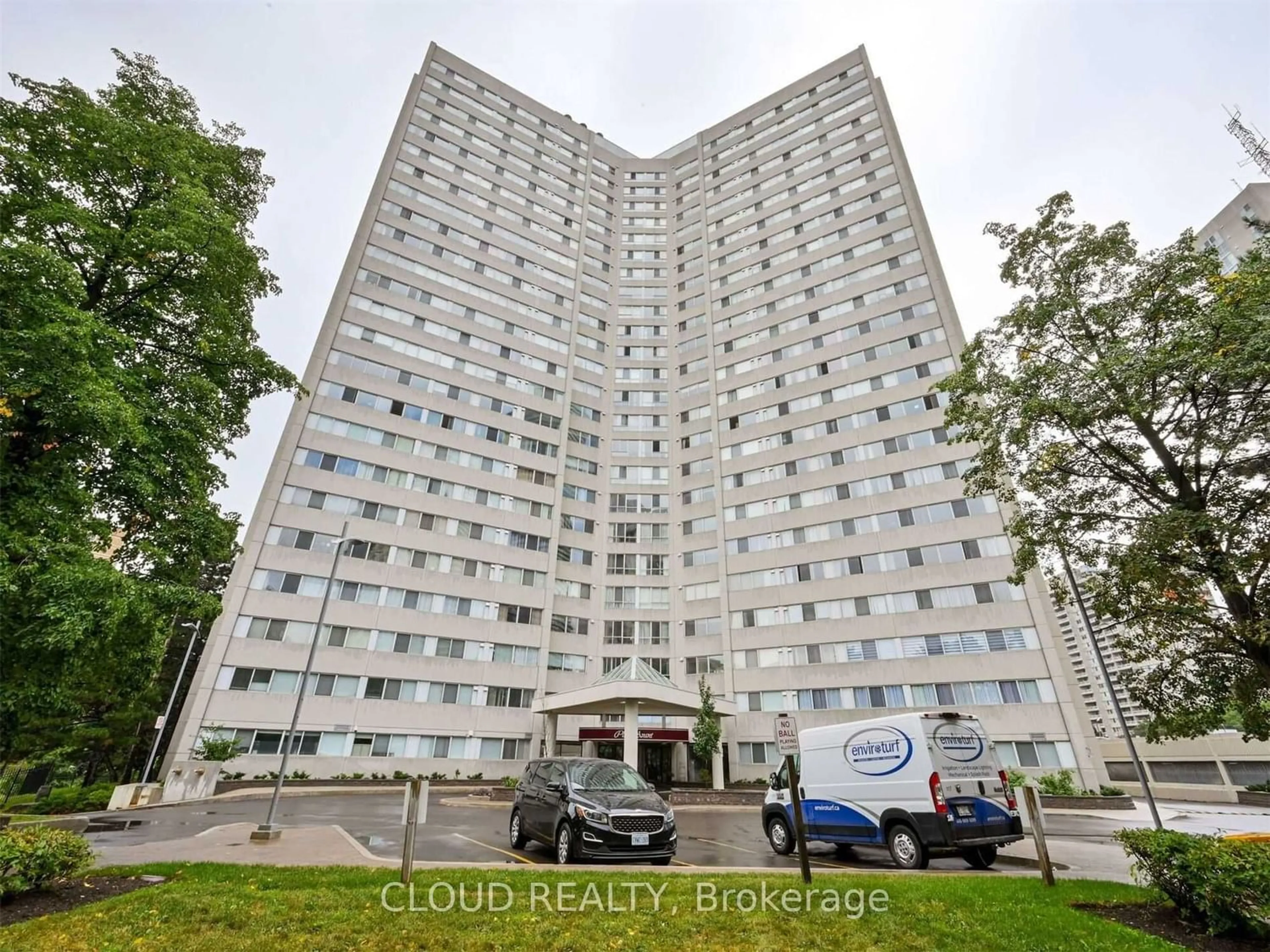 A pic from exterior of the house or condo for 3700 Kaneff Cres #2209, Mississauga Ontario L5A 4B8