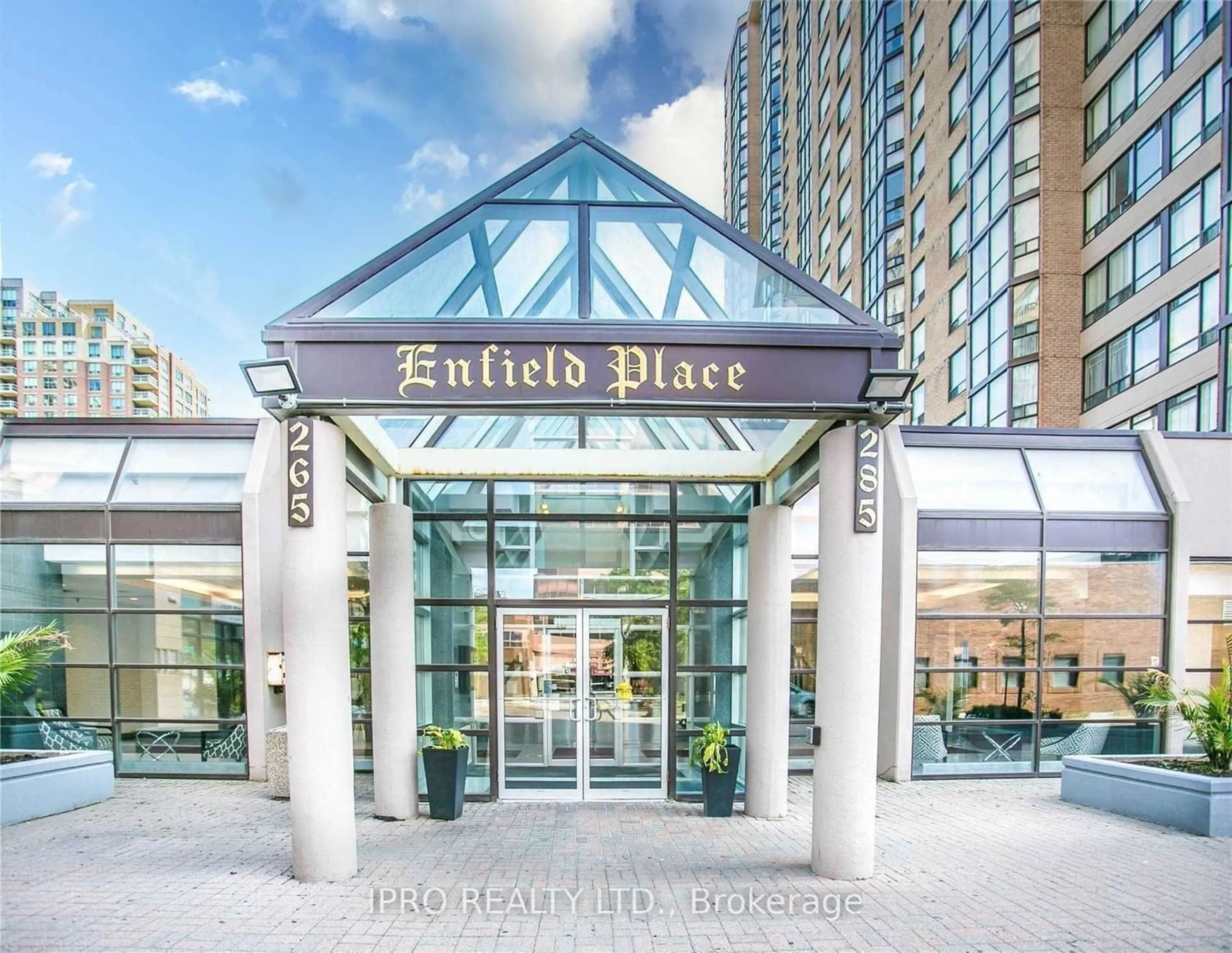 Indoor entryway for 265 Enfield Place Pl #1711, Mississauga Ontario L5B 3Y7