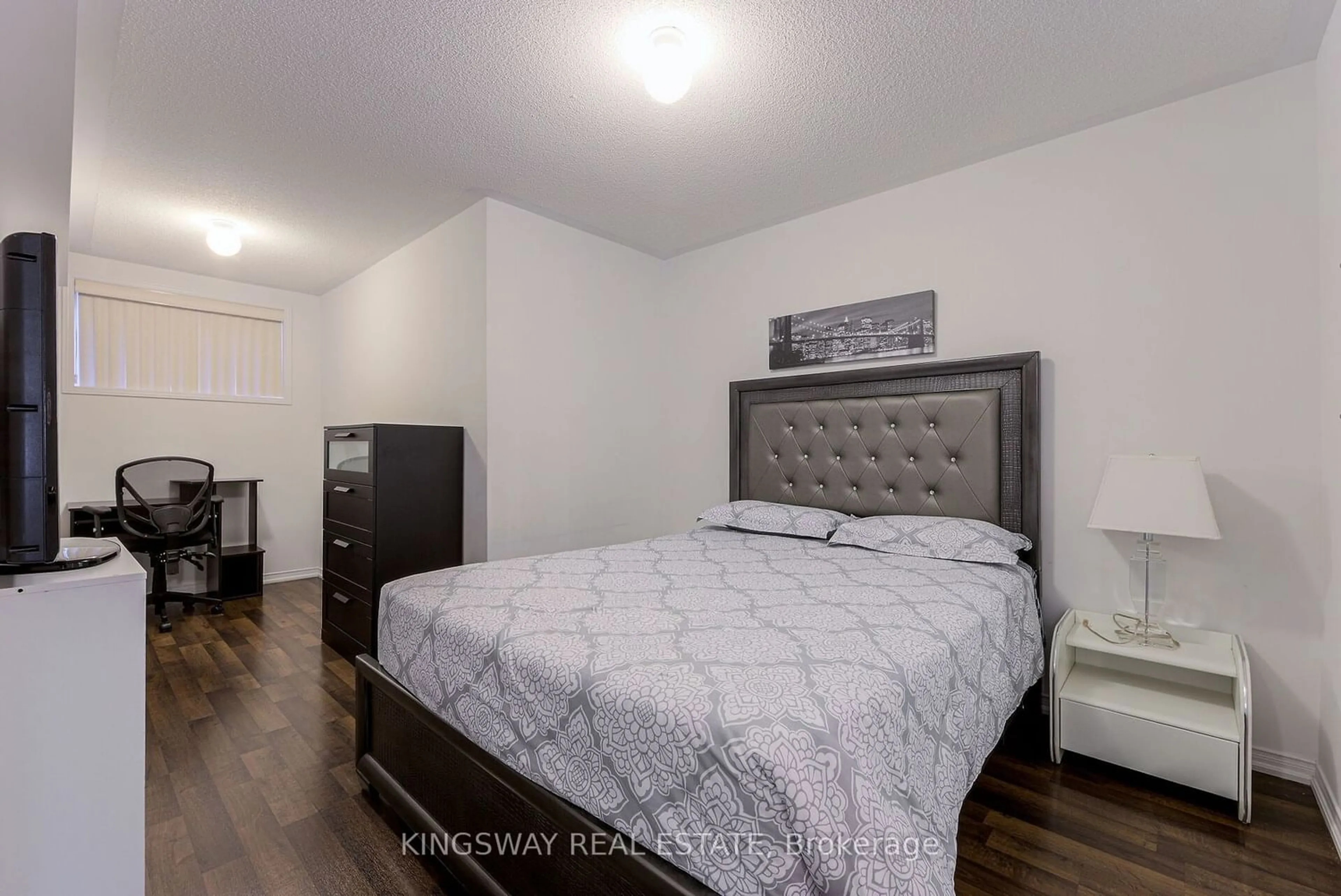 A pic of a room for 2492 Post Rd #22, Oakville Ontario L6H 0K1