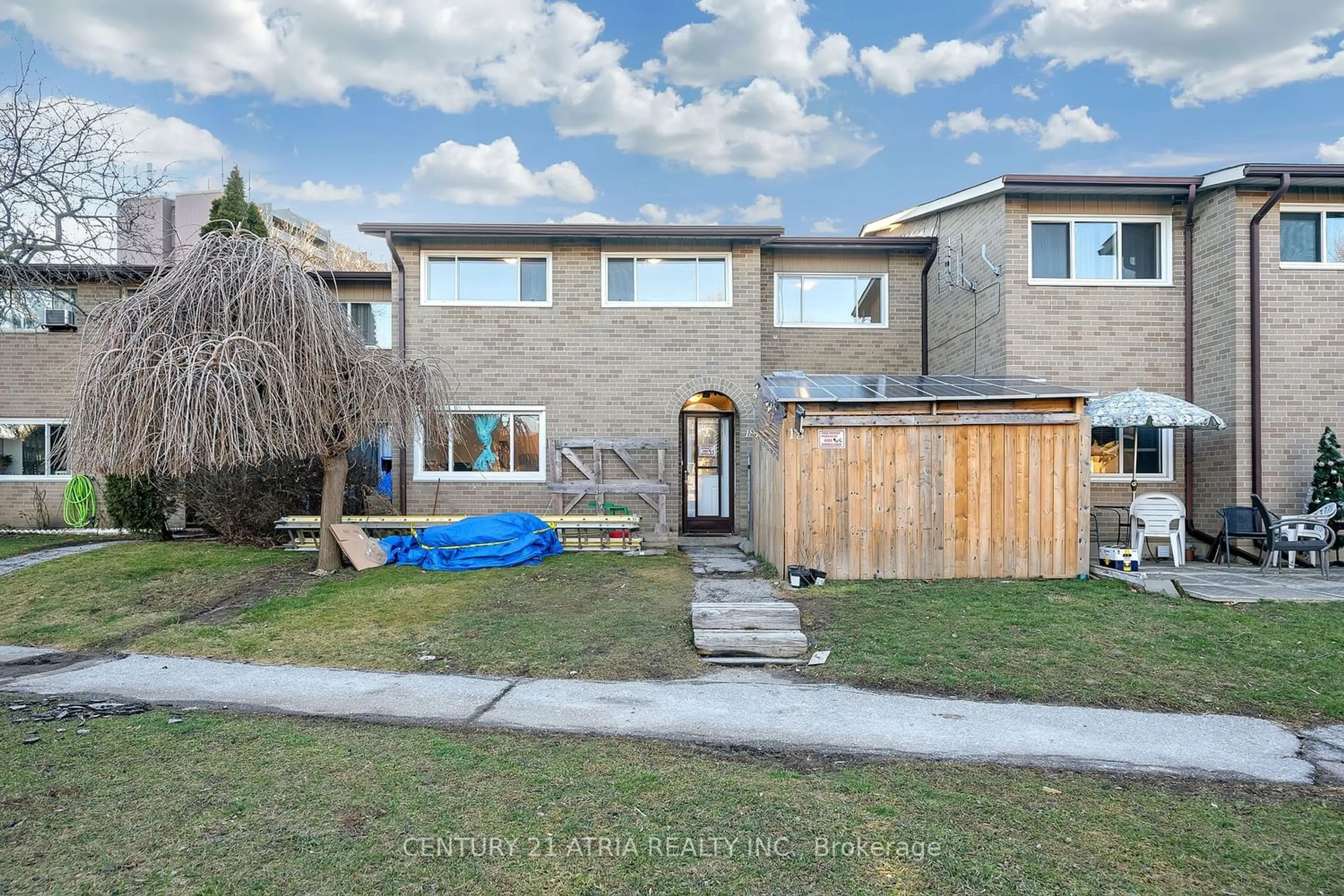 Frontside or backside of a home for 73 Driftwood Ave #18, Toronto Ontario M3N 2M7