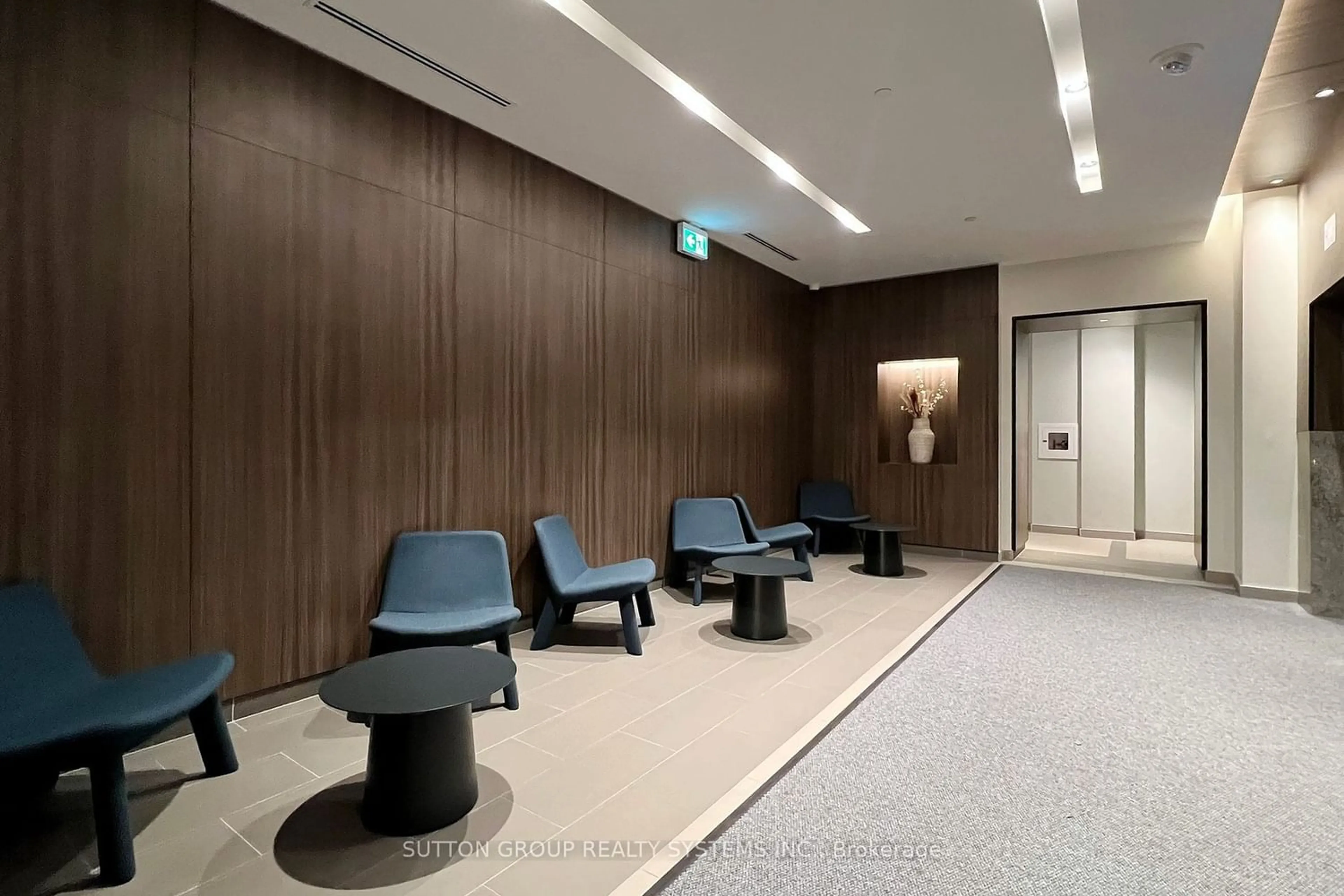 Indoor lobby for 1787 St Clair Ave #206, Toronto Ontario M6N 0B7